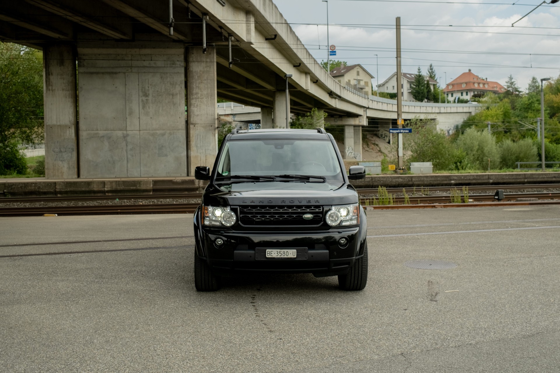 LAND ROVER Discovery 3.0 SDV6 HSE Automatic-image-2