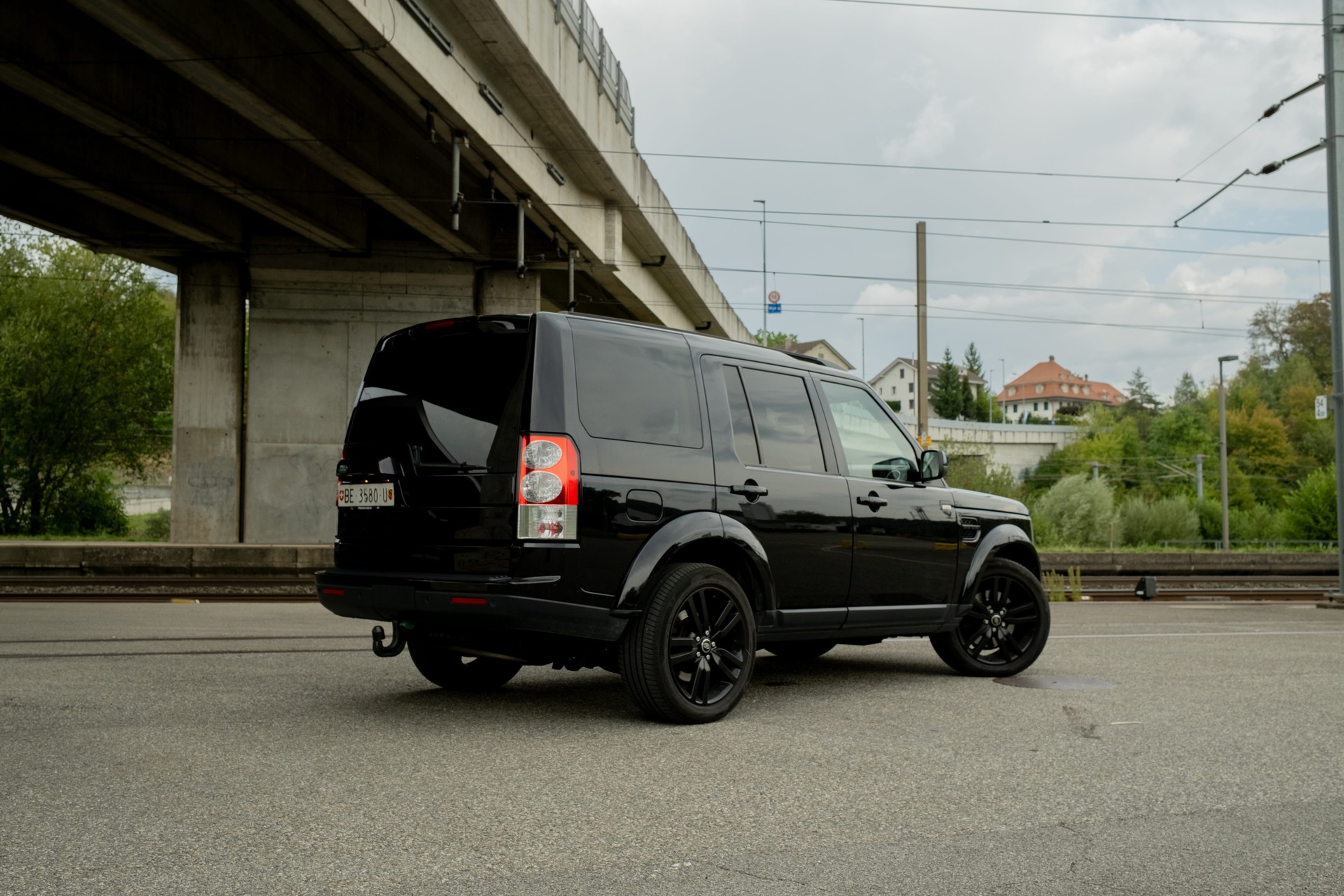 LAND ROVER Discovery 3.0 SDV6 HSE Automatic-image-1
