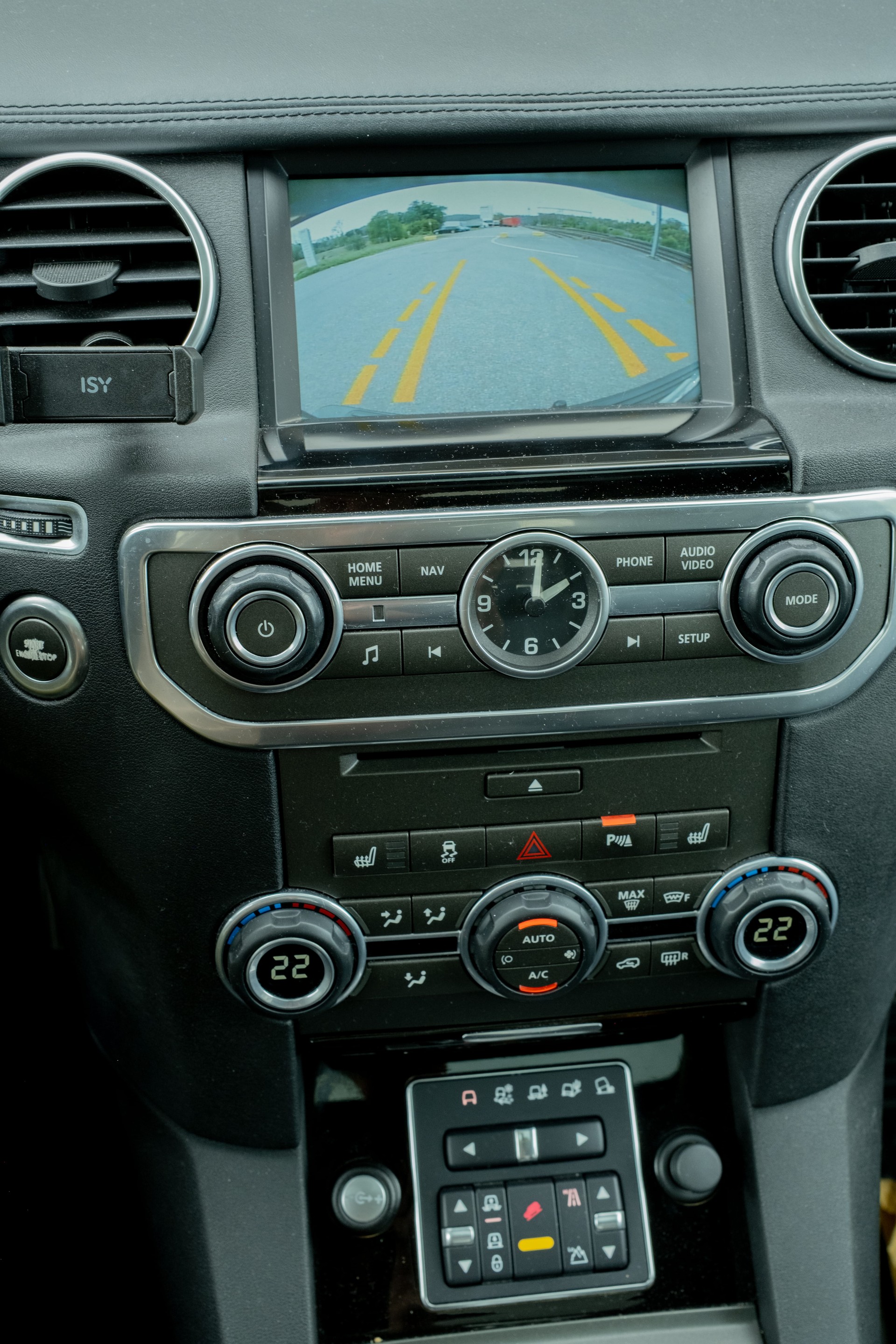 LAND ROVER Discovery 3.0 SDV6 HSE Automatic-image-14