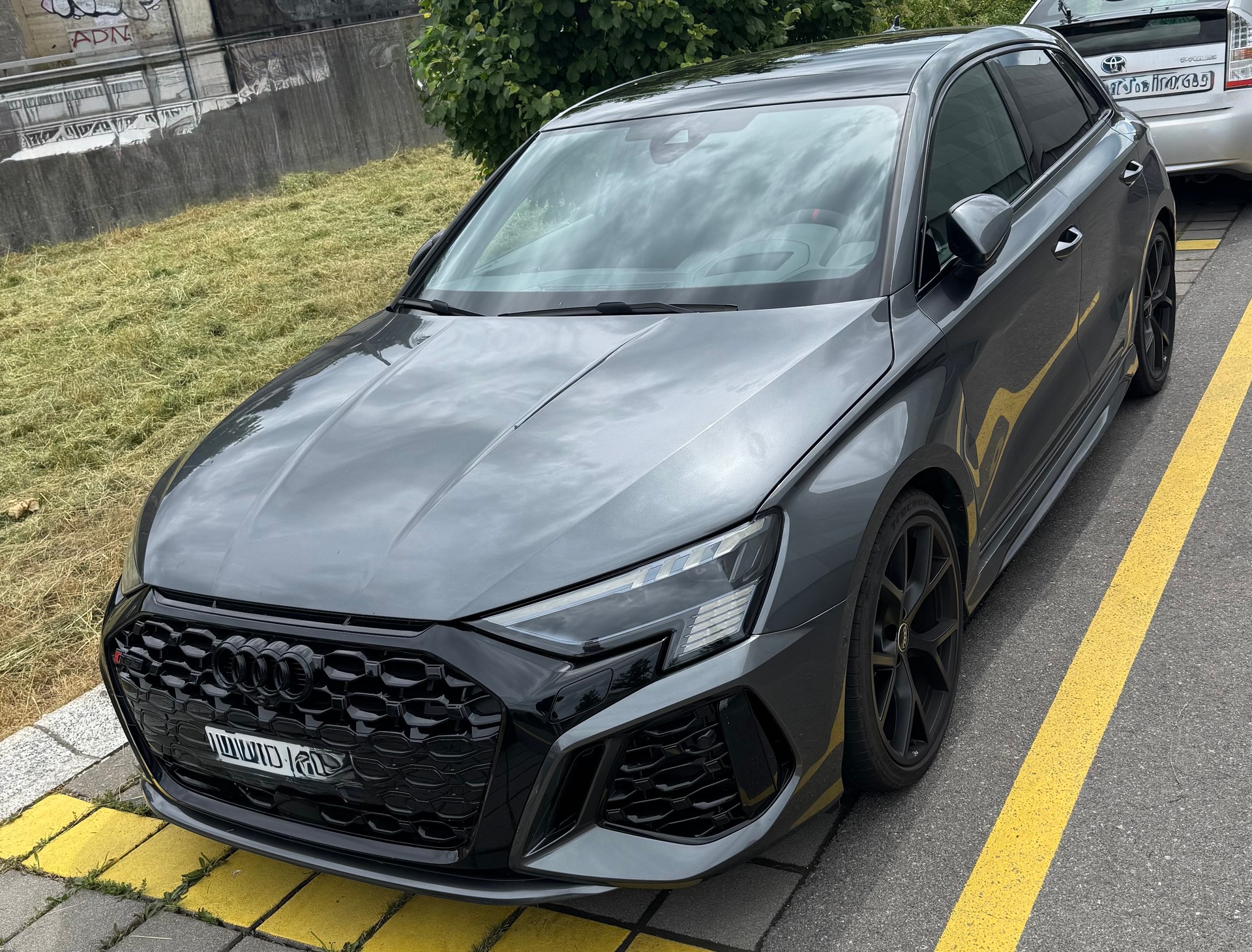 AUDI RS3 Sportback 2.5 TSI quattro S-tronic-image-1