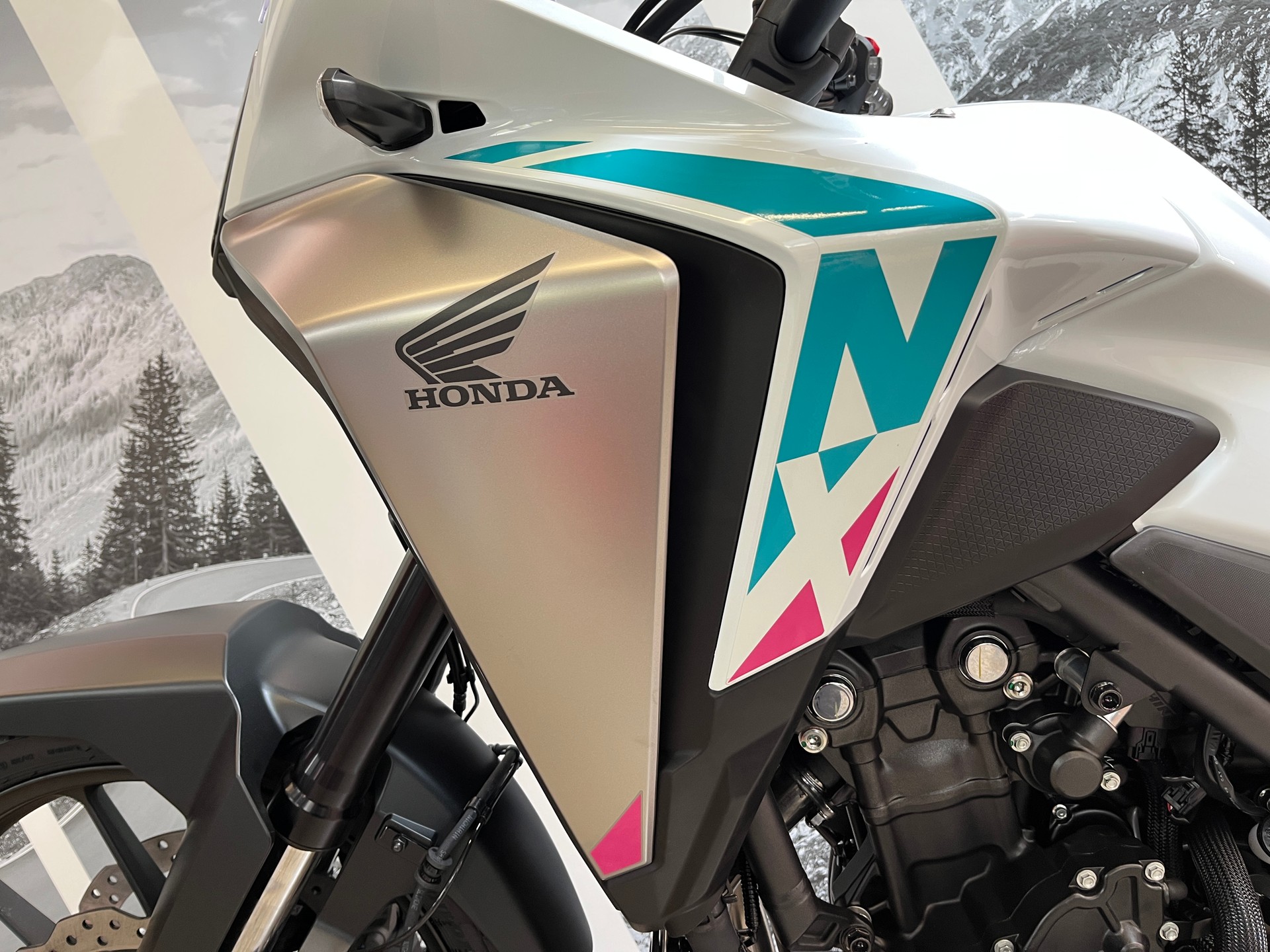 HONDA NX500 ABS e-clutch-showroom-element-3