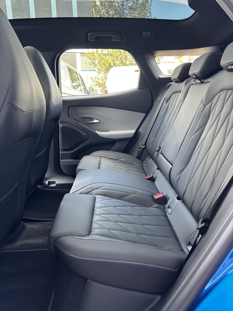 FORD Explorer Extended Range Premium-image-7