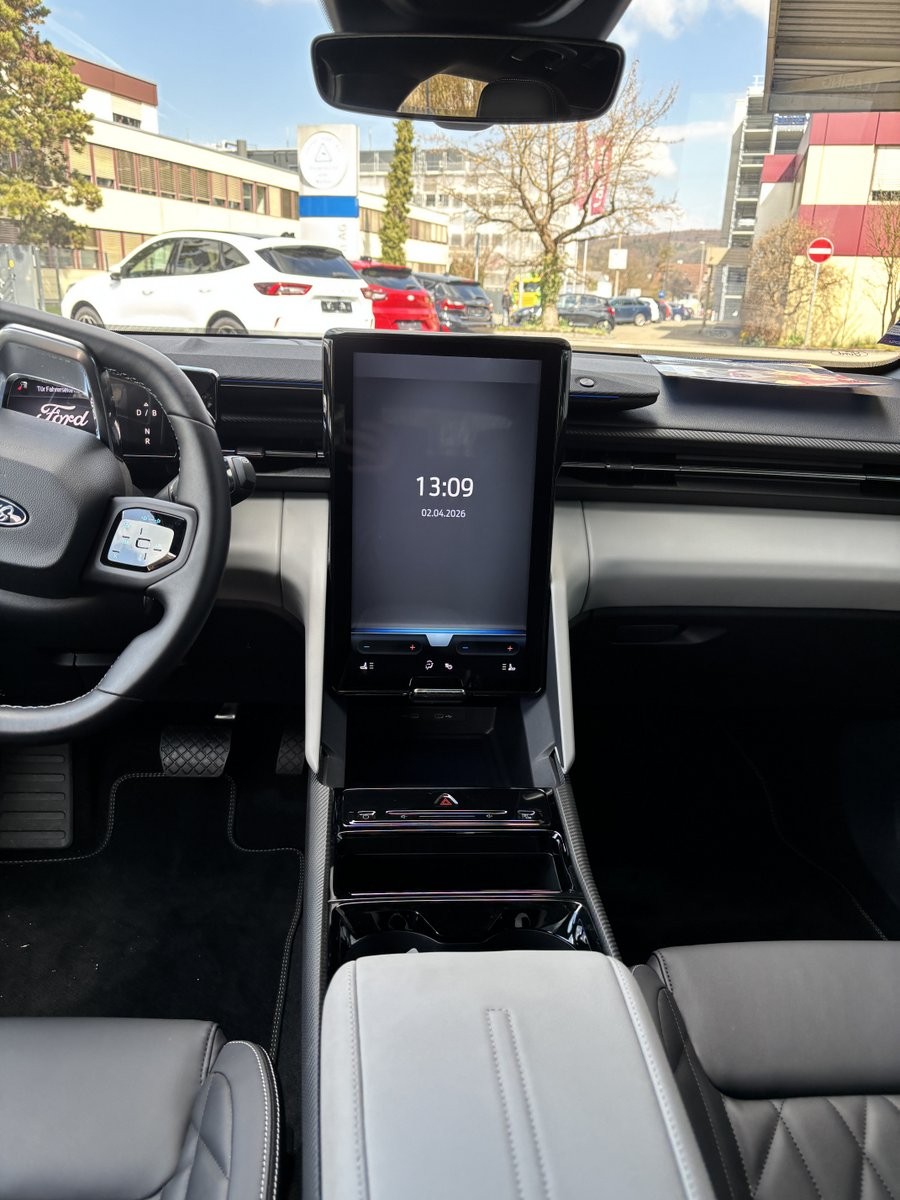 FORD Explorer Extended Range Premium-image-2