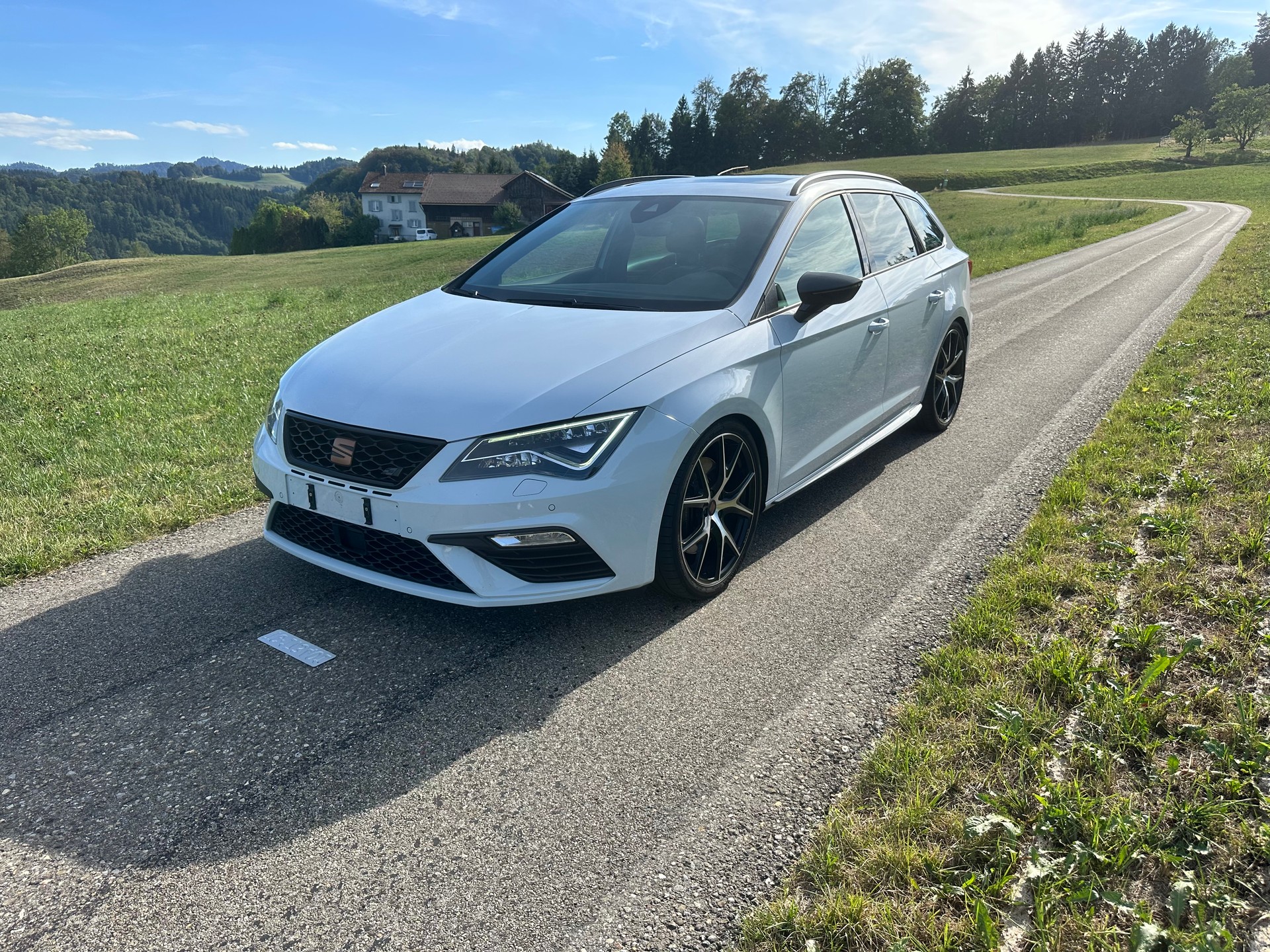 SEAT 2.0 TSI 300 Cupra 4Drive DSG-image-0