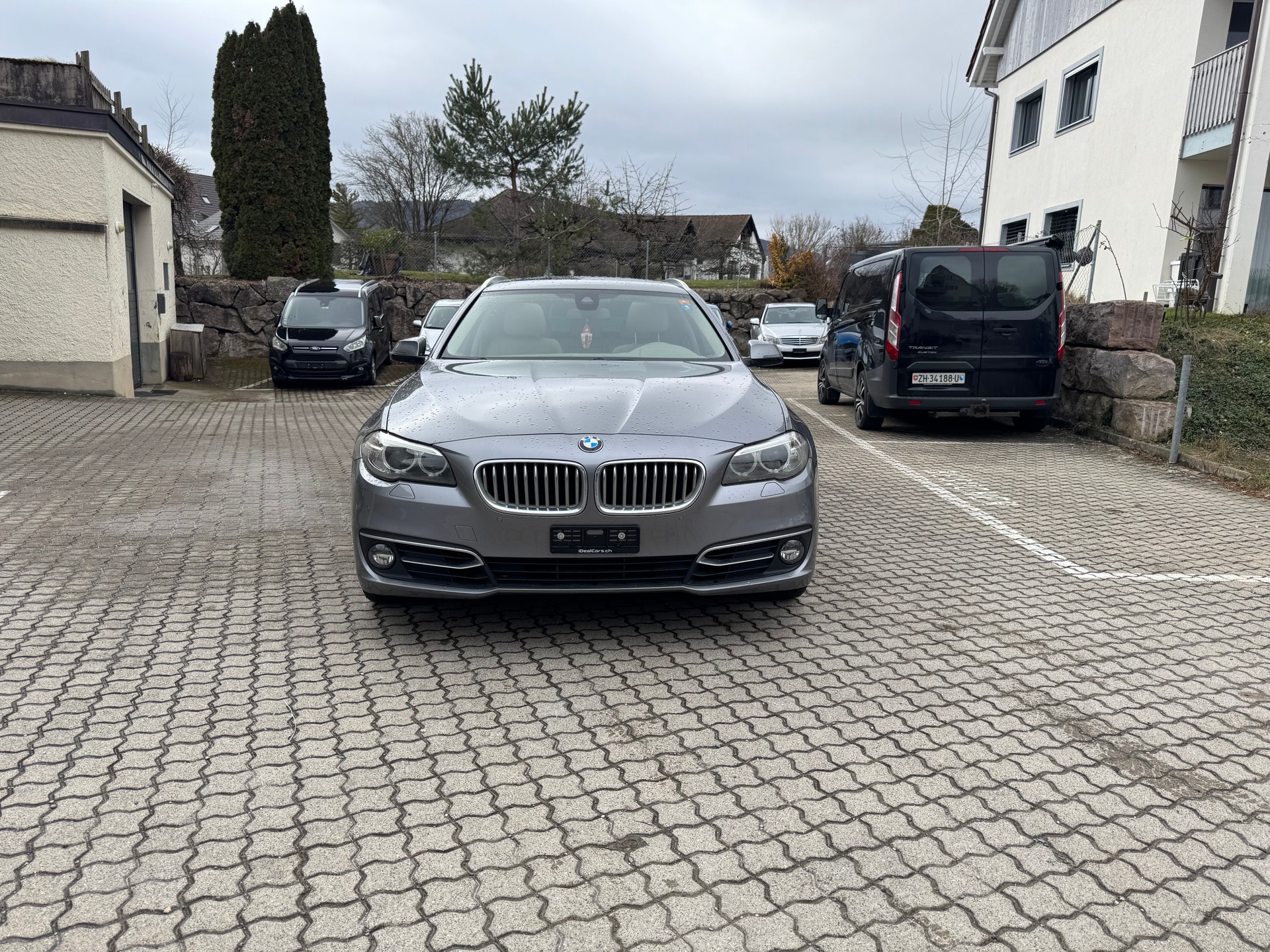 BMW 530d Touring xDrive Modern Line Steptronic-image-0