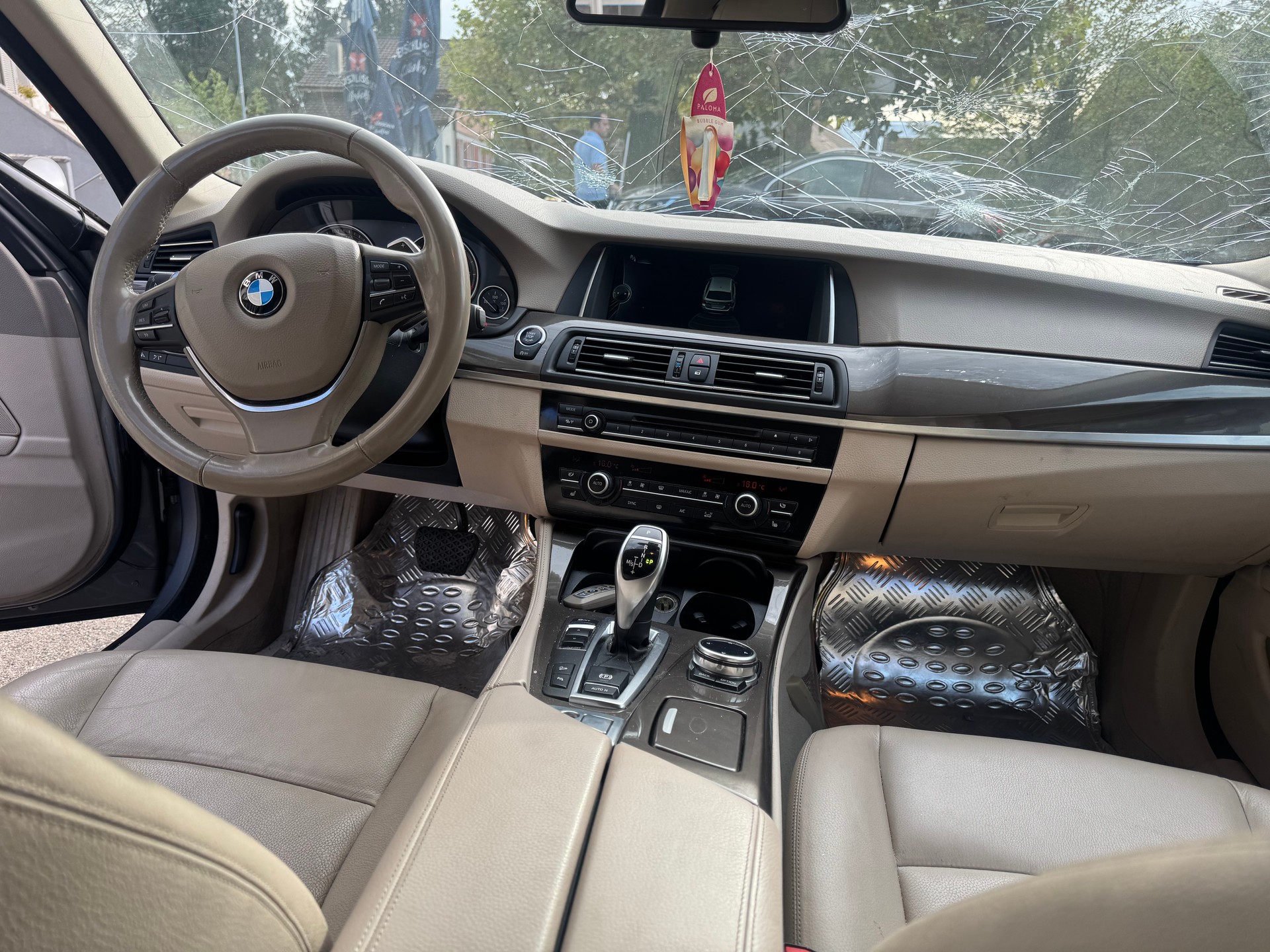 BMW 530d Touring xDrive Modern Line Steptronic-image-9