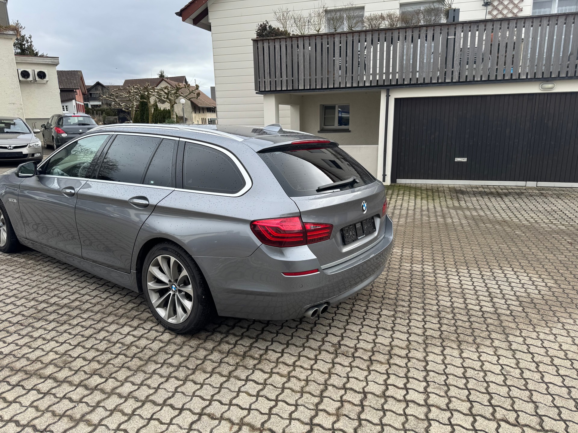 BMW 530d Touring xDrive Modern Line Steptronic-image-3