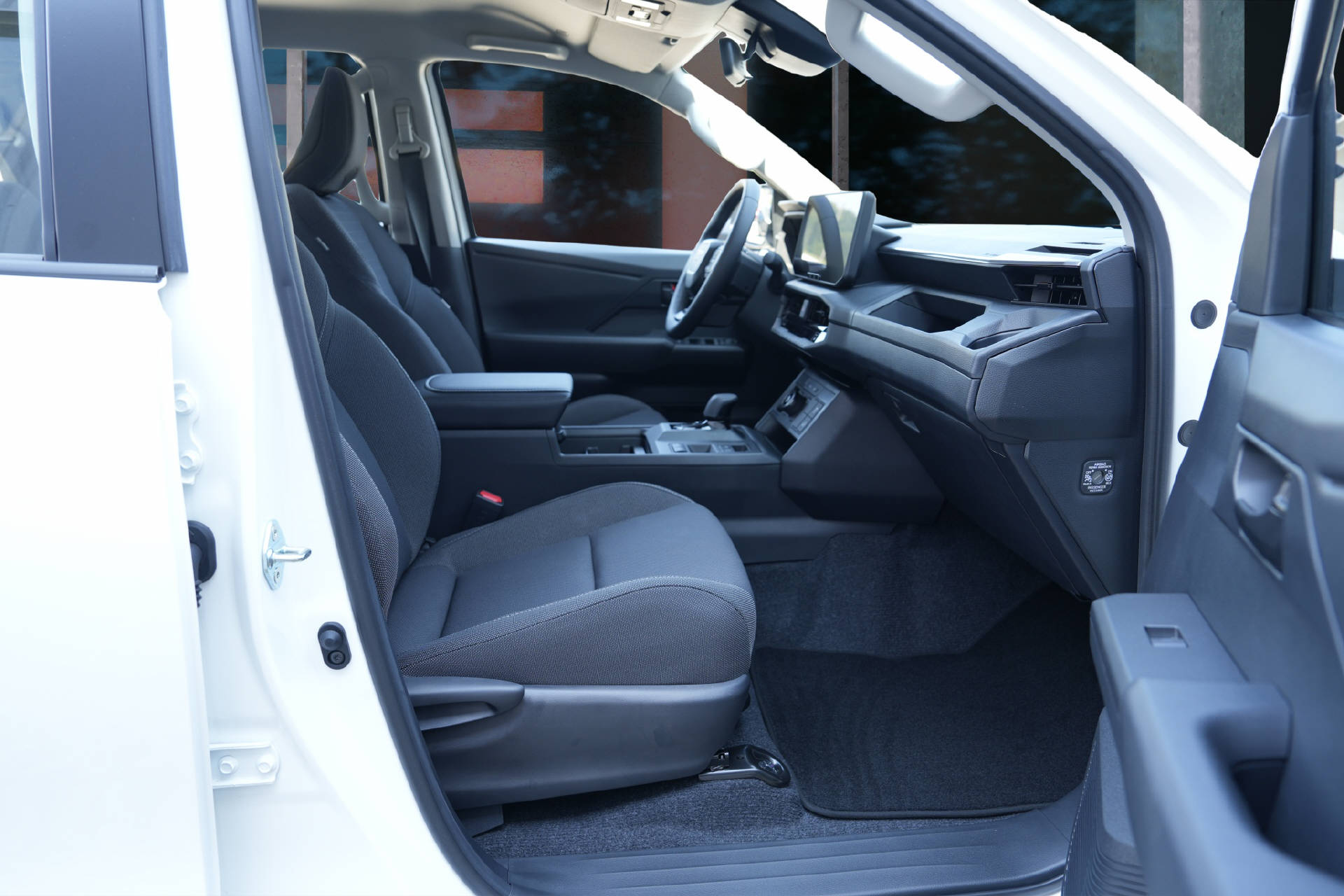 TOYOTA Hilux Double Cab.-Pick-up 59KWh Comfort-image-7