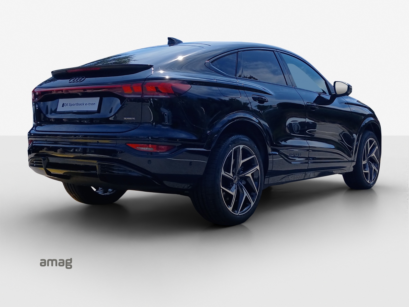 AUDI Q6 Sportback e-tron quattro-image-4