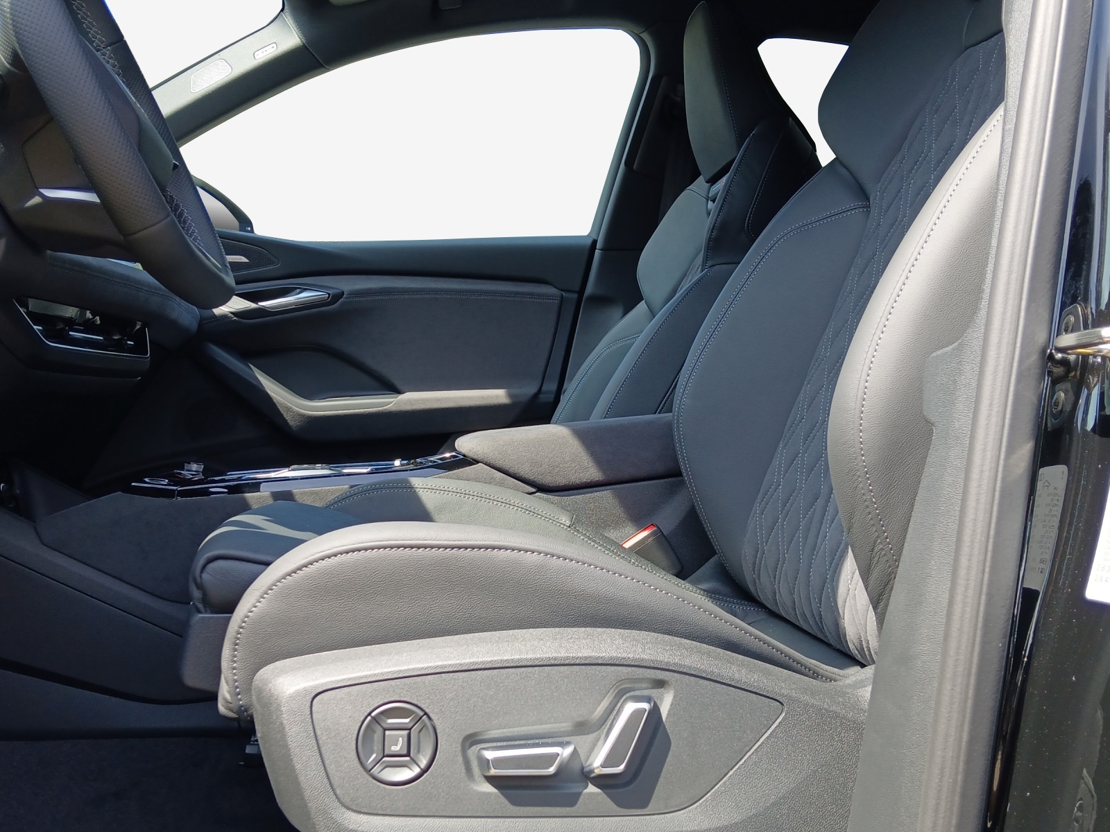 AUDI Q6 Sportback e-tron quattro-image-7