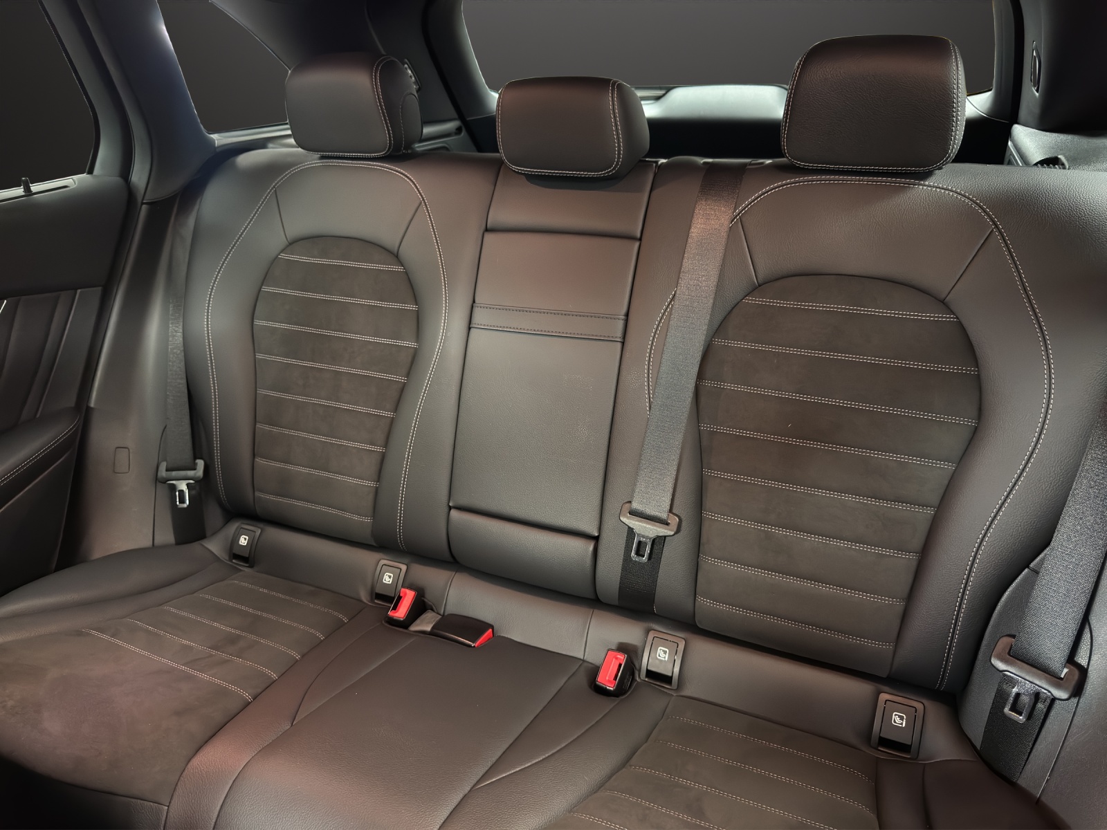 MERCEDES-BENZ GLC 220 d AMG Line 4Matic-image-14
