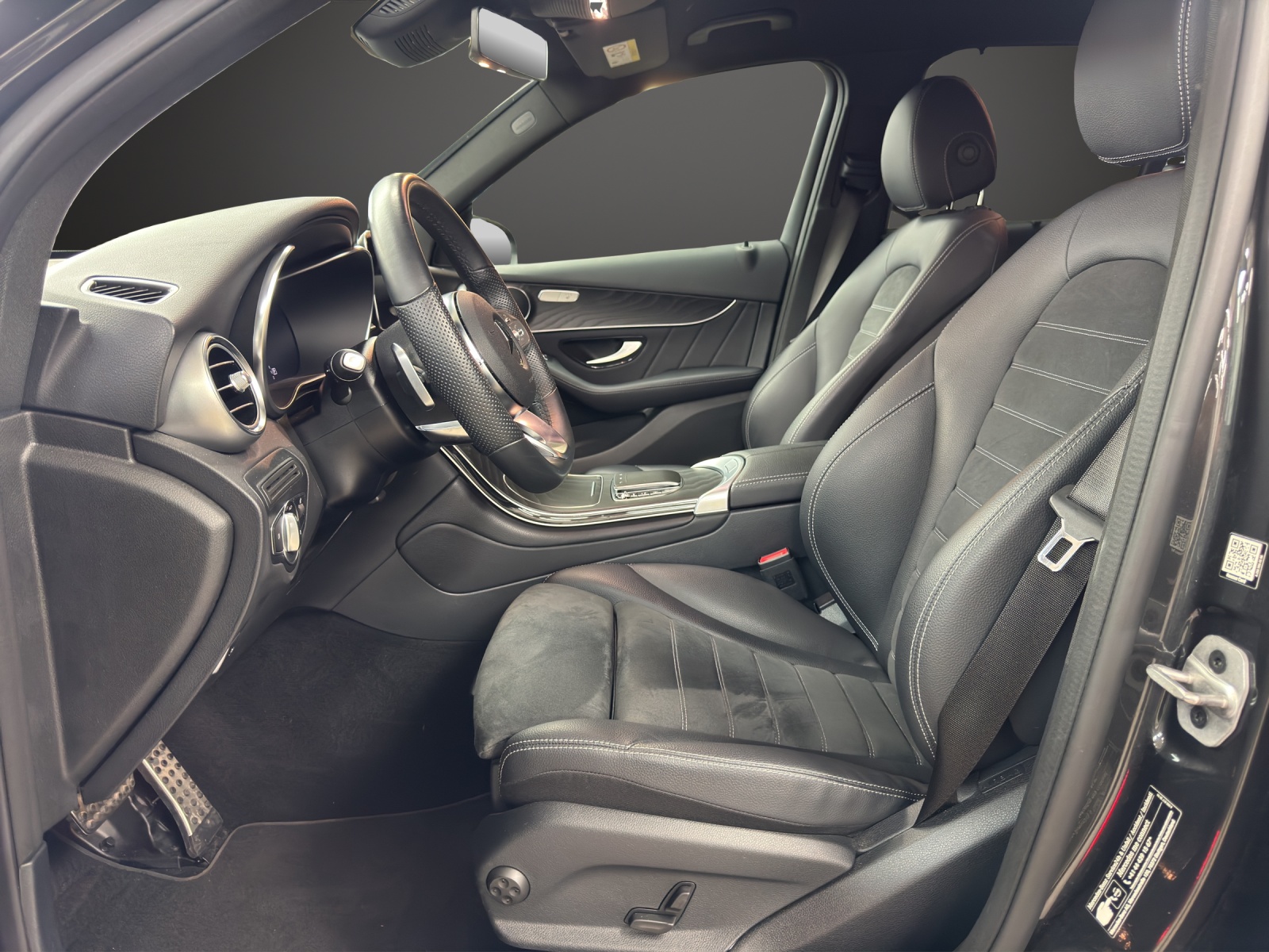 MERCEDES-BENZ GLC 220 d AMG Line 4Matic-image-9