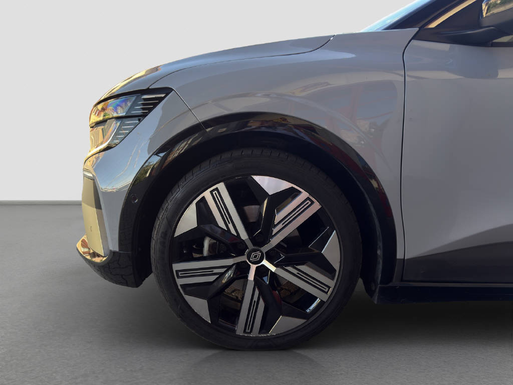RENAULT Megane-image-13