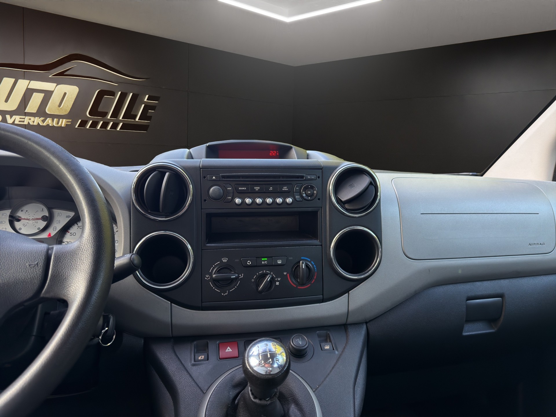 PEUGEOT Partner 1.6 Trendy-image-10