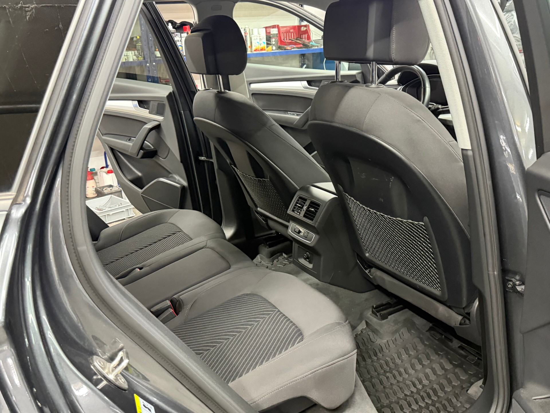 AUDI Q5 Sportback 40 TDI S line quattro S-tronic-image-11