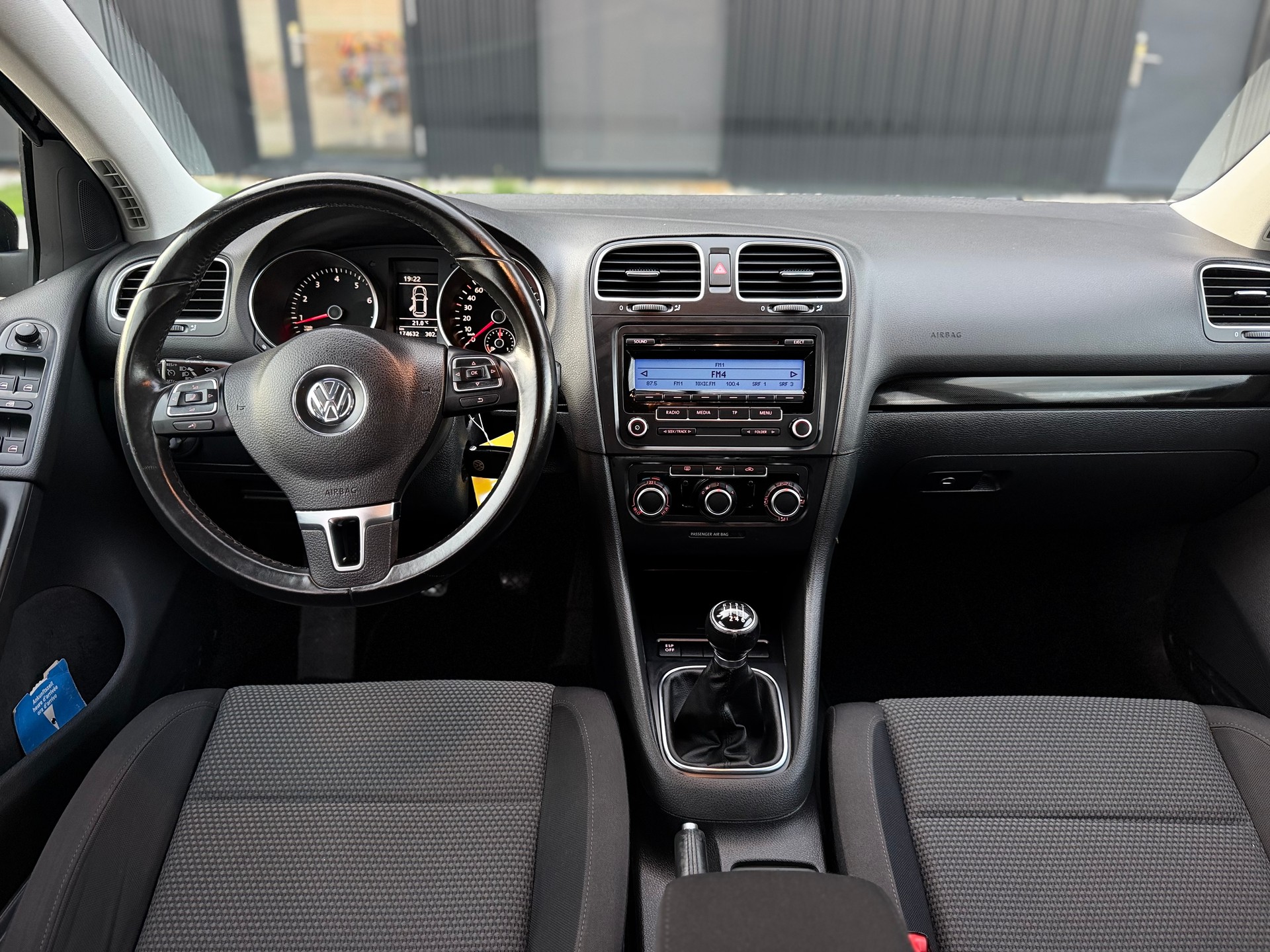 VW Golf 1.4 TSI Highline-image-12
