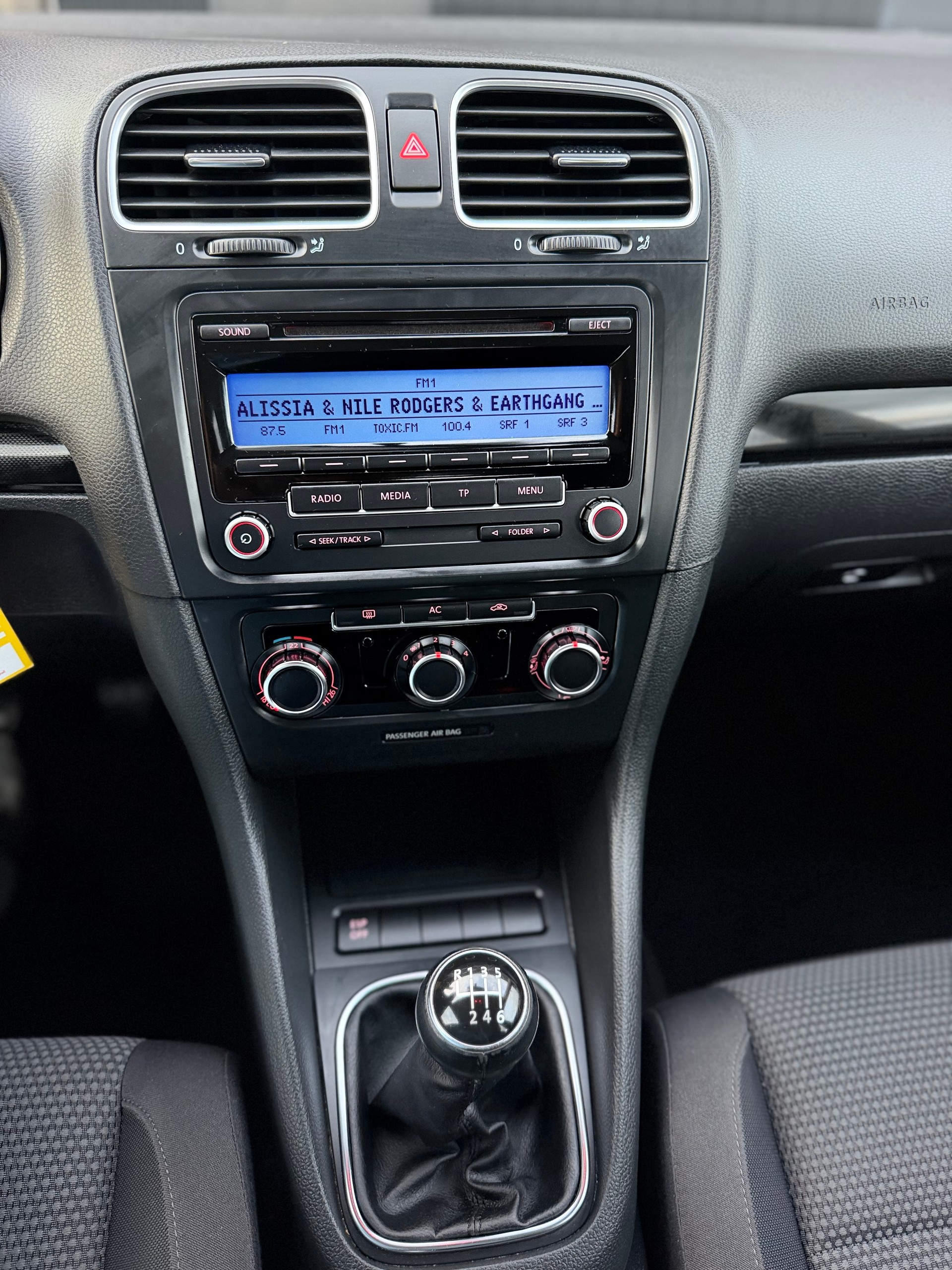 VW Golf 1.4 TSI Highline-image-10