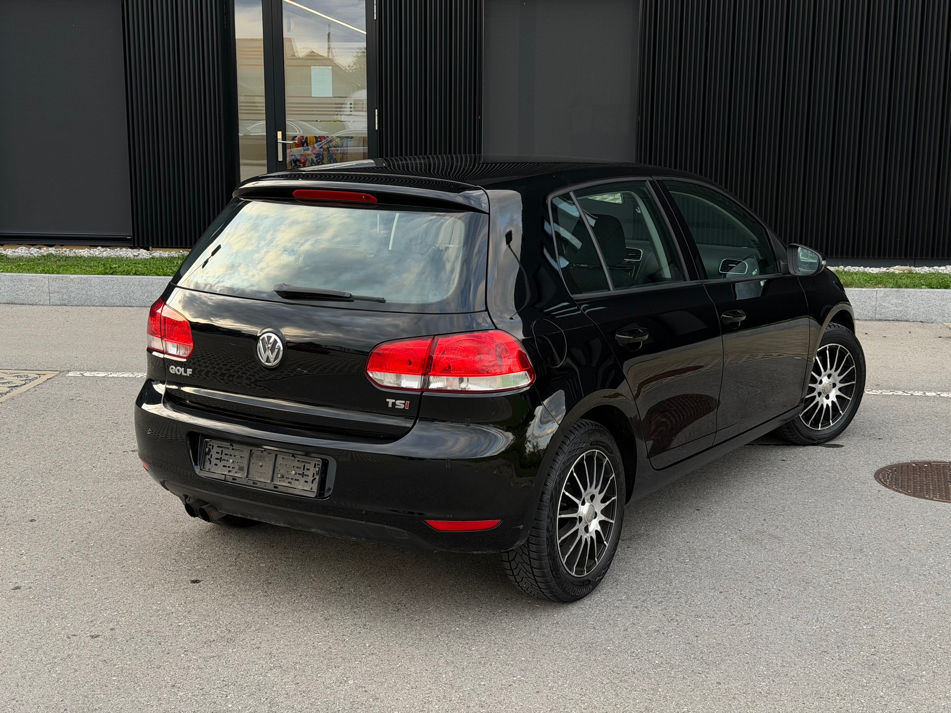 VW Golf 1.4 TSI Highline-image-15