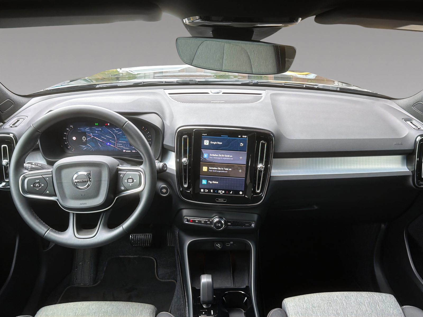VOLVO XC40 2.0 B4 MH Plus Dark-image-7