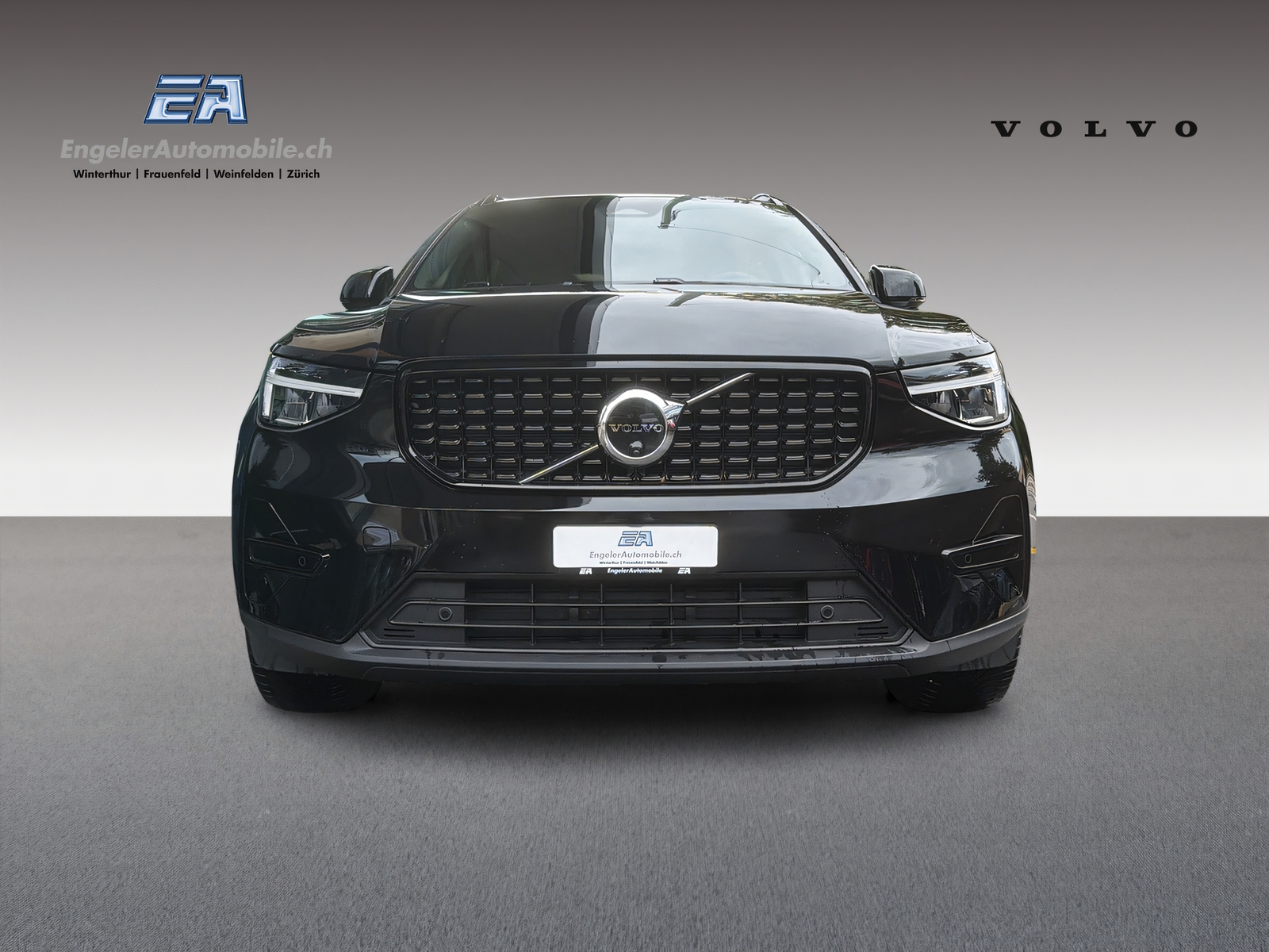 VOLVO XC40 2.0 B4 MH Plus Dark-image-1