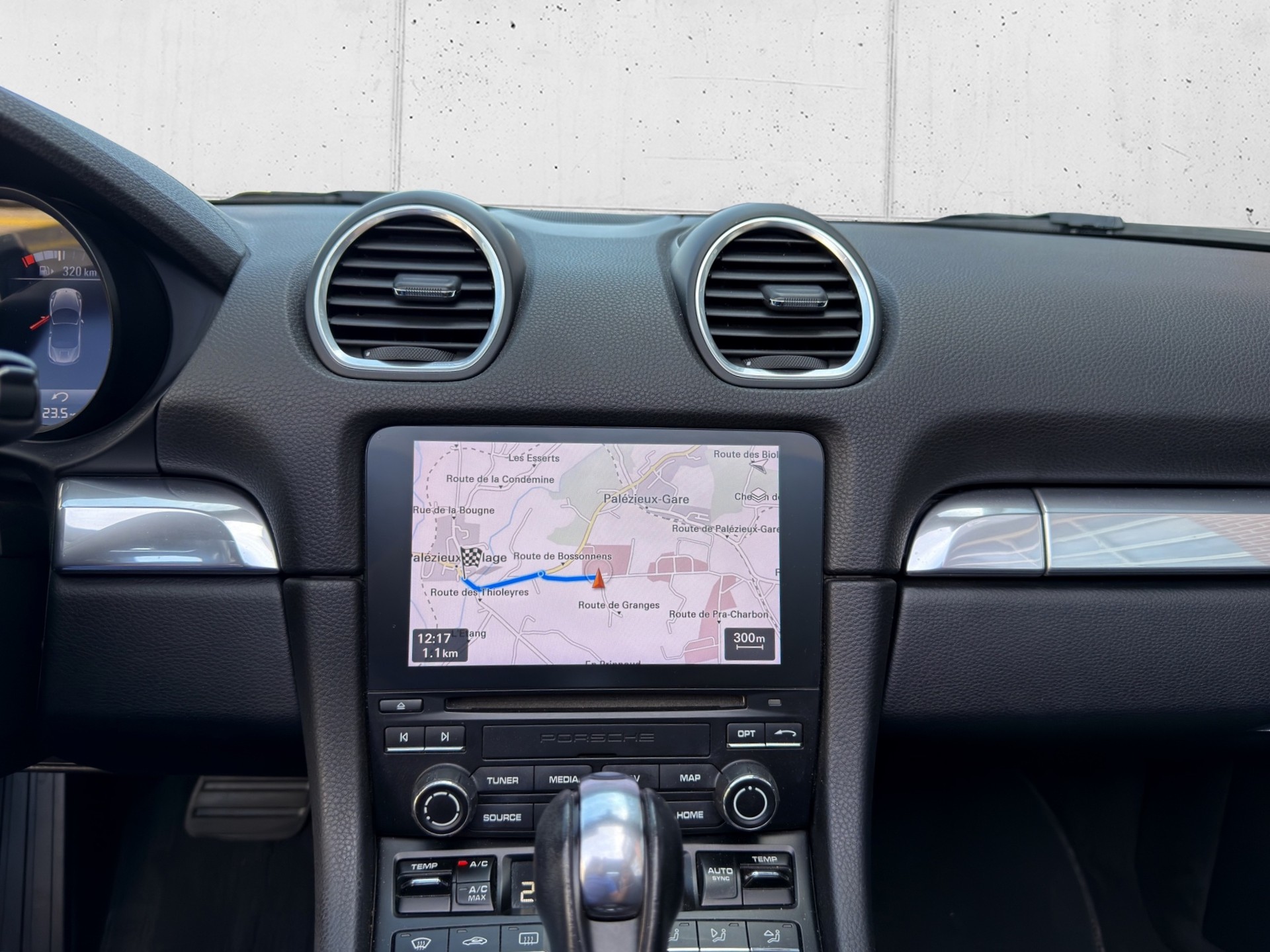 PORSCHE 718 Boxster 2.0 PDK-image-17