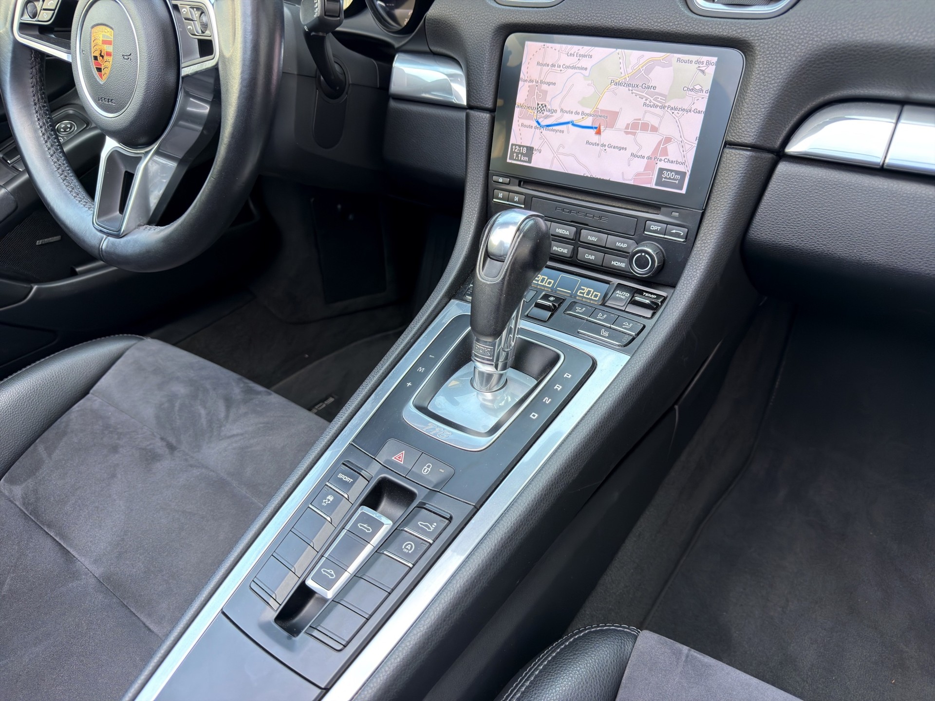 PORSCHE 718 Boxster 2.0 PDK-image-22