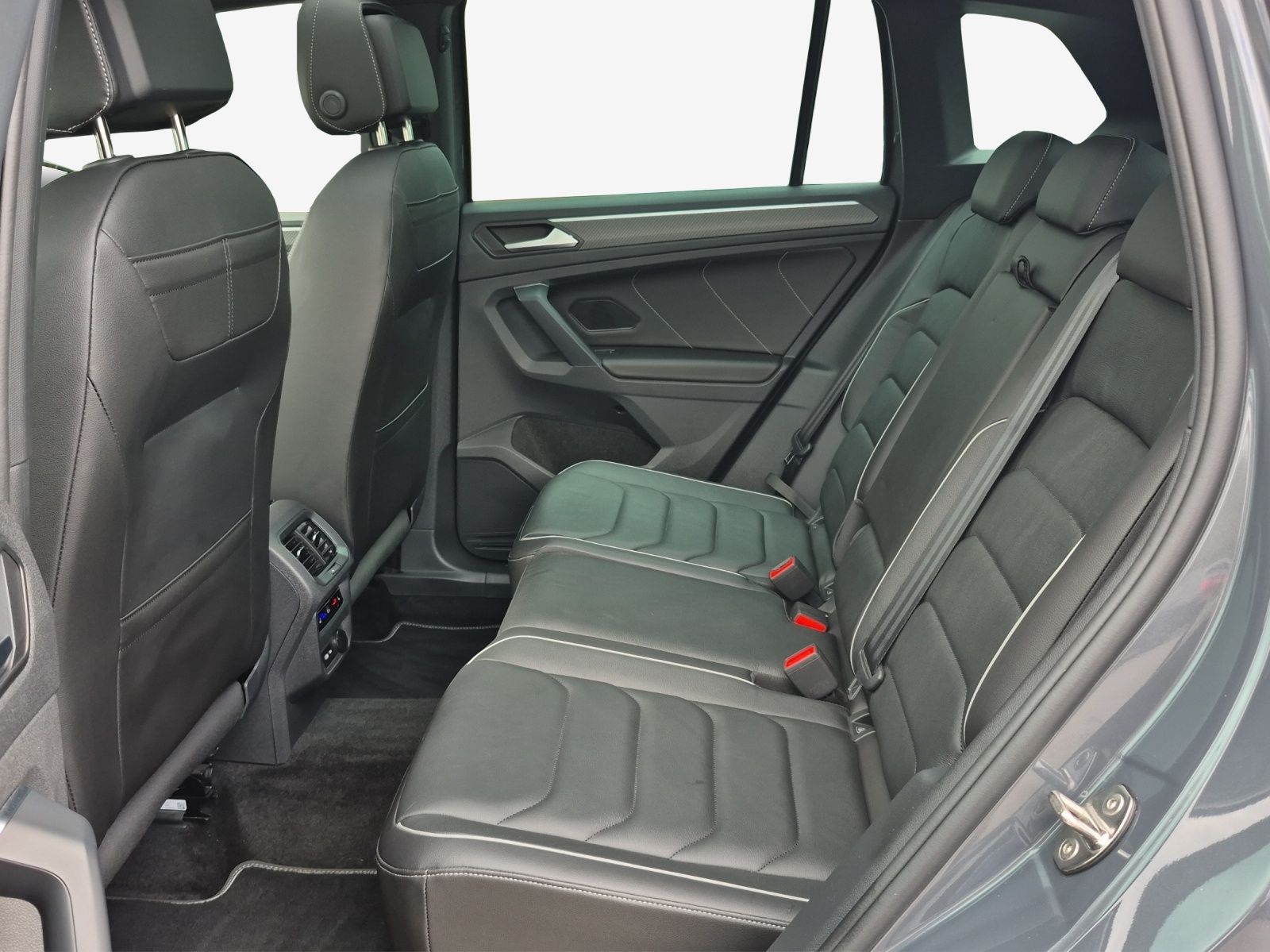 VW Tiguan 1.4TSI PHEV Selection DSG-image-11