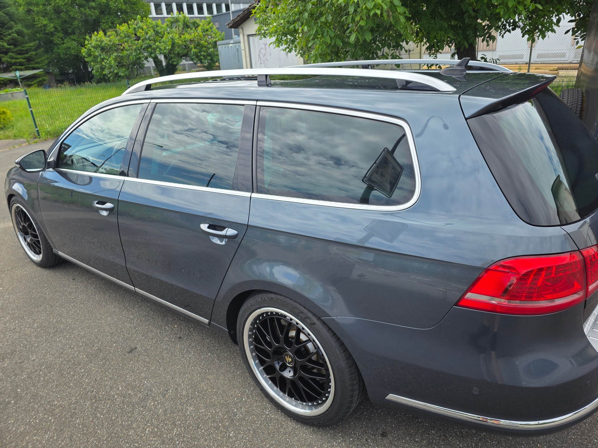 VW 3.6 V6 Highline DSG 4m-image-1