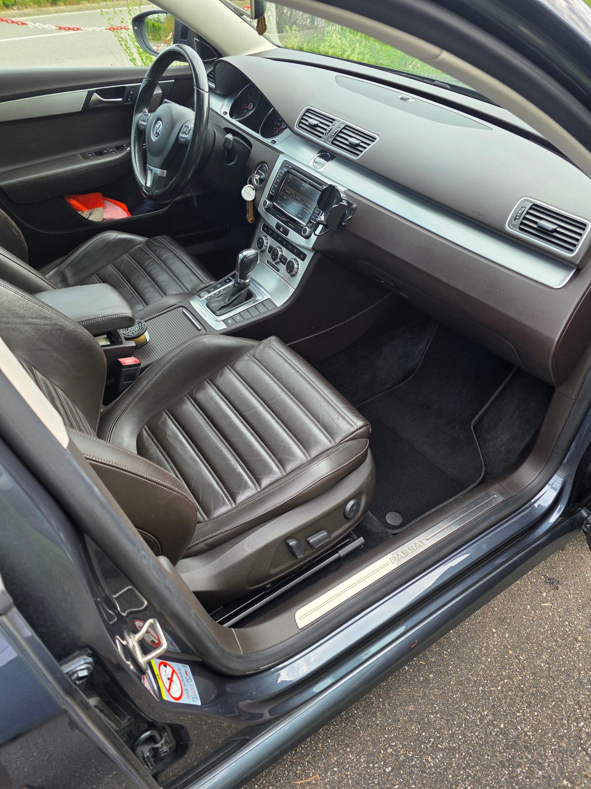 VW 3.6 V6 Highline DSG 4m-image-3