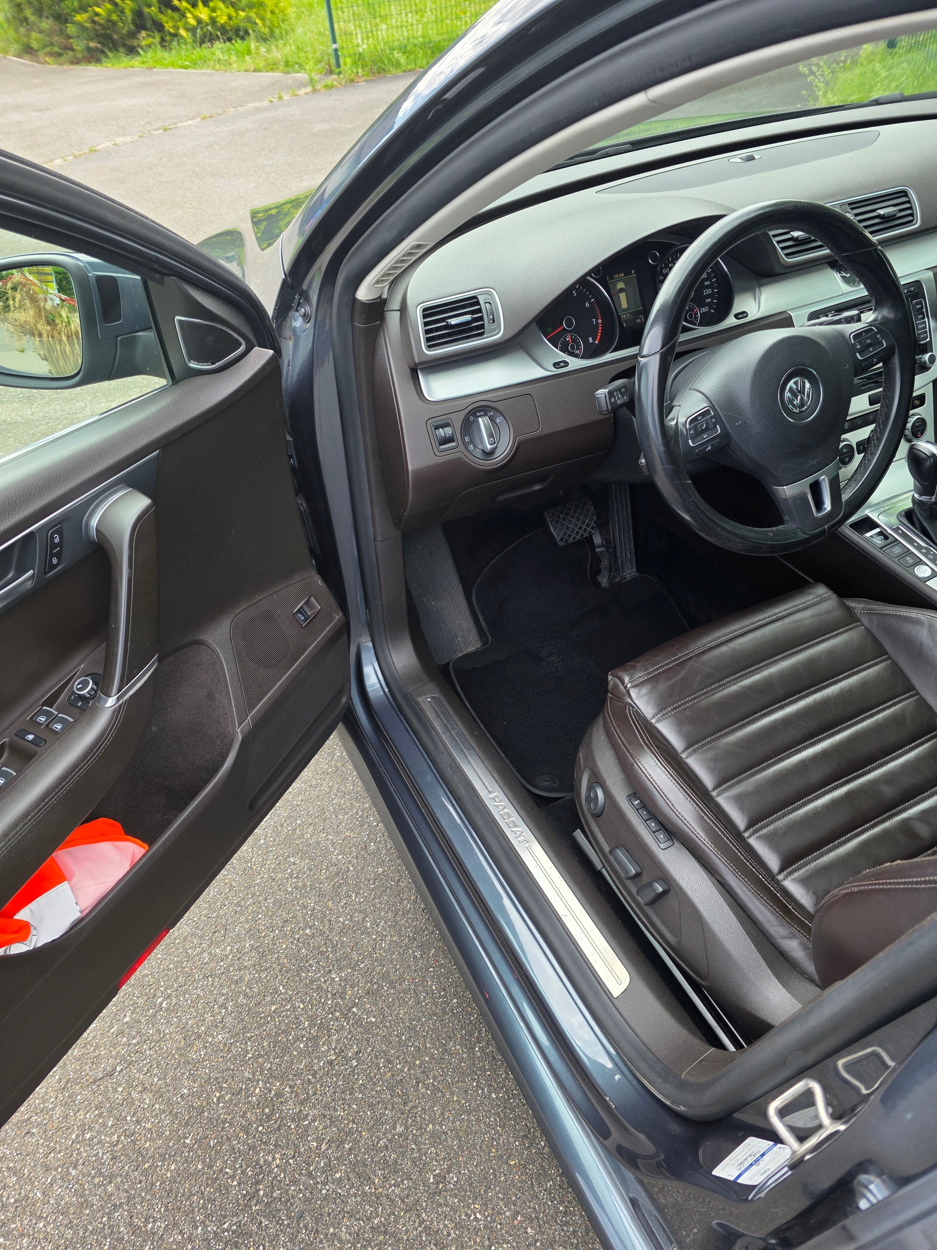 VW 3.6 V6 Highline DSG 4m-image-2