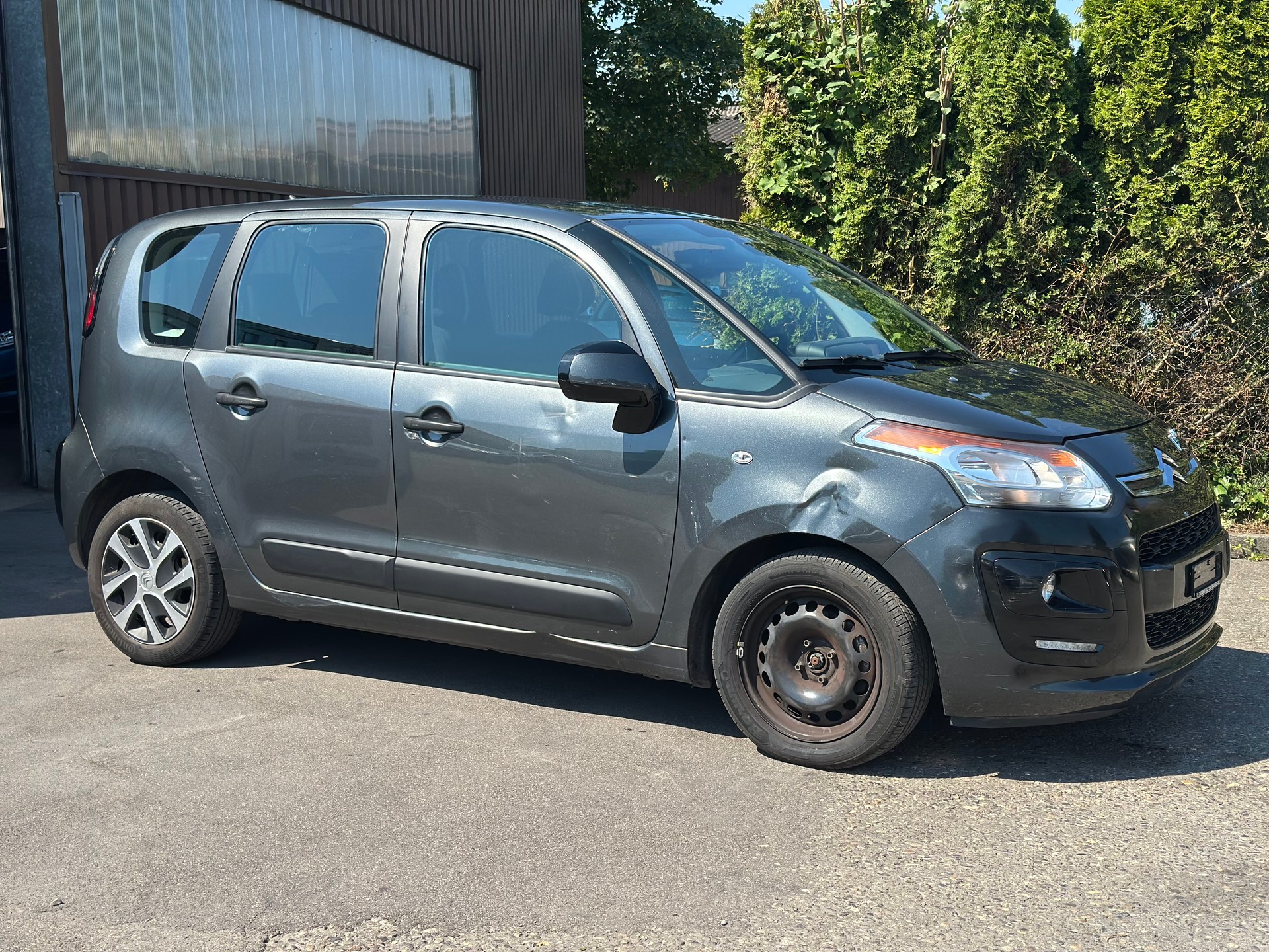 CITROEN C3 Picasso 1.6i 16V Séduction EGS6-image-1
