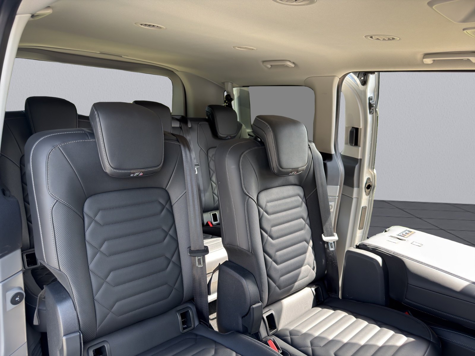 FORD Tourneo C Bus 320 L1 2.0 EcoBlue 170 Titanium X 4x4-image-16