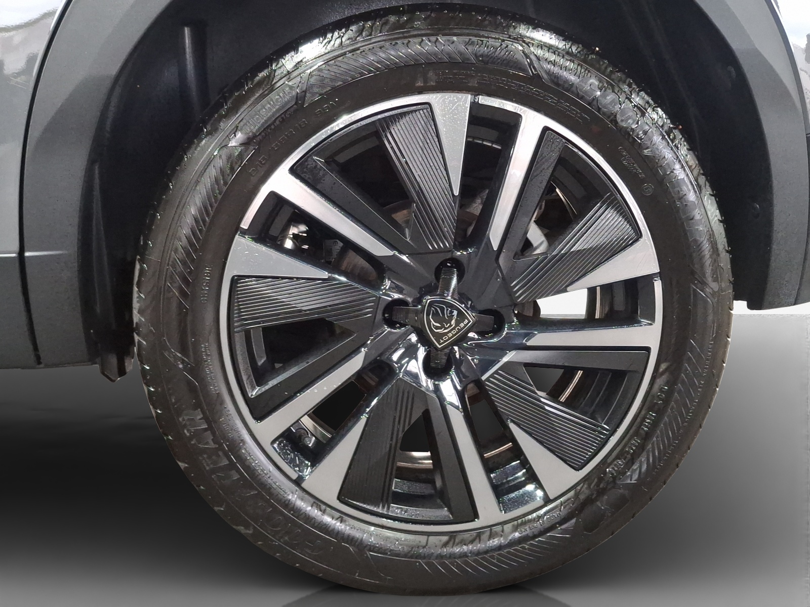 PEUGEOT 2008 1.2 145 MHEV GT-image-13