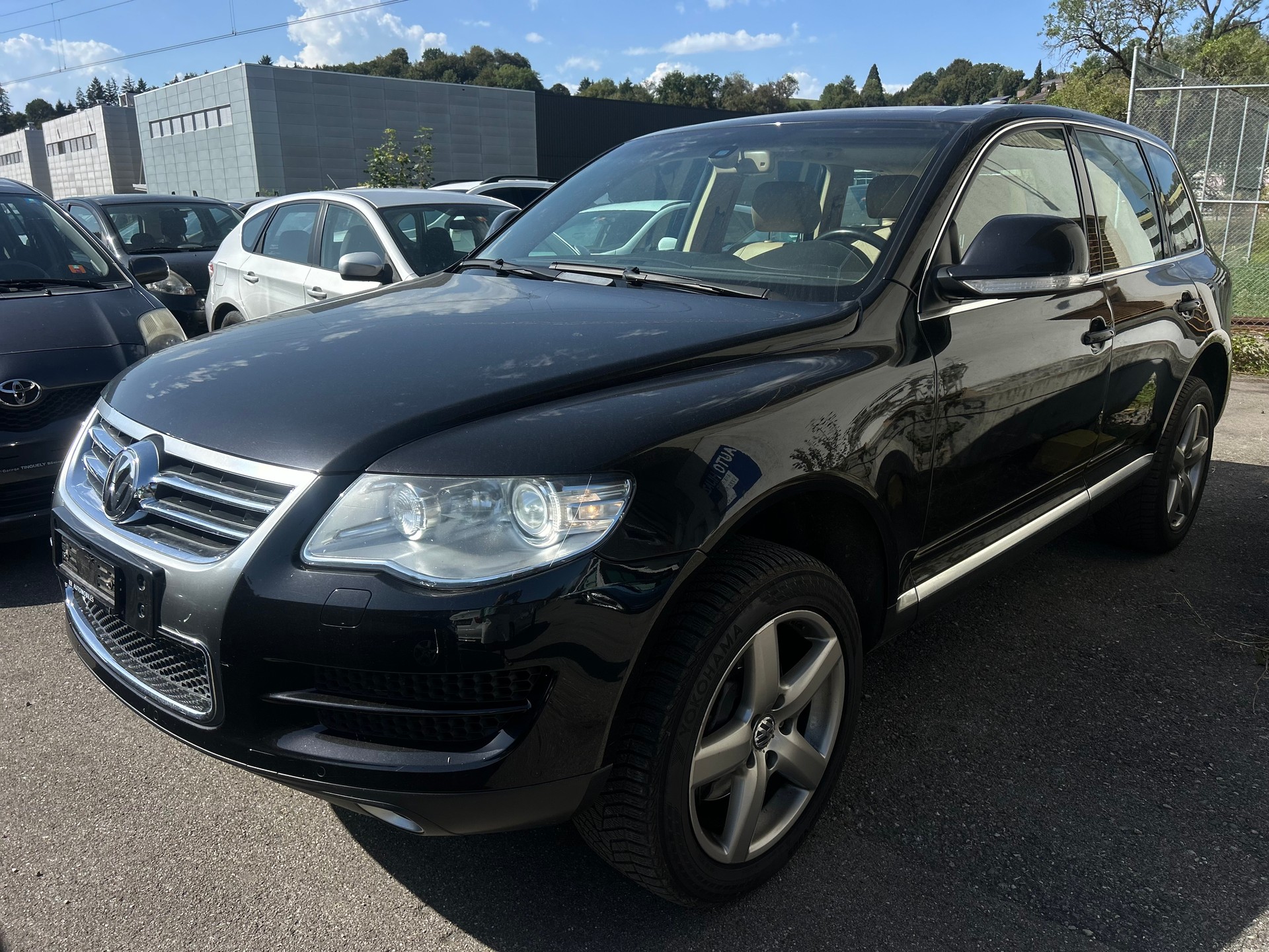 VW Touareg 4.2 V8 FSI Automatic-image-0
