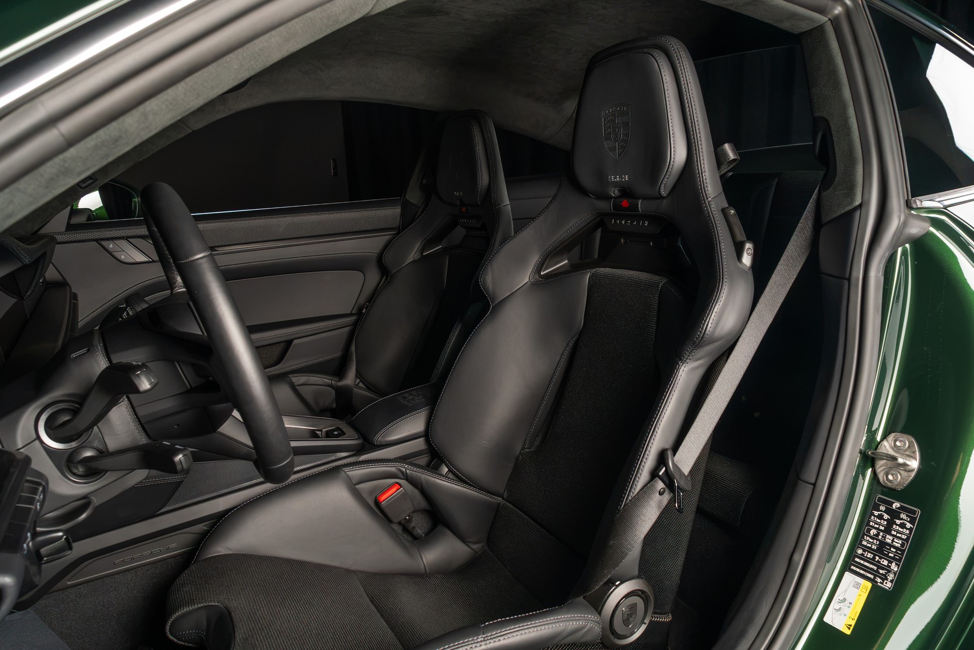 PORSCHE 911 Carrera GT3 Touring-image-7