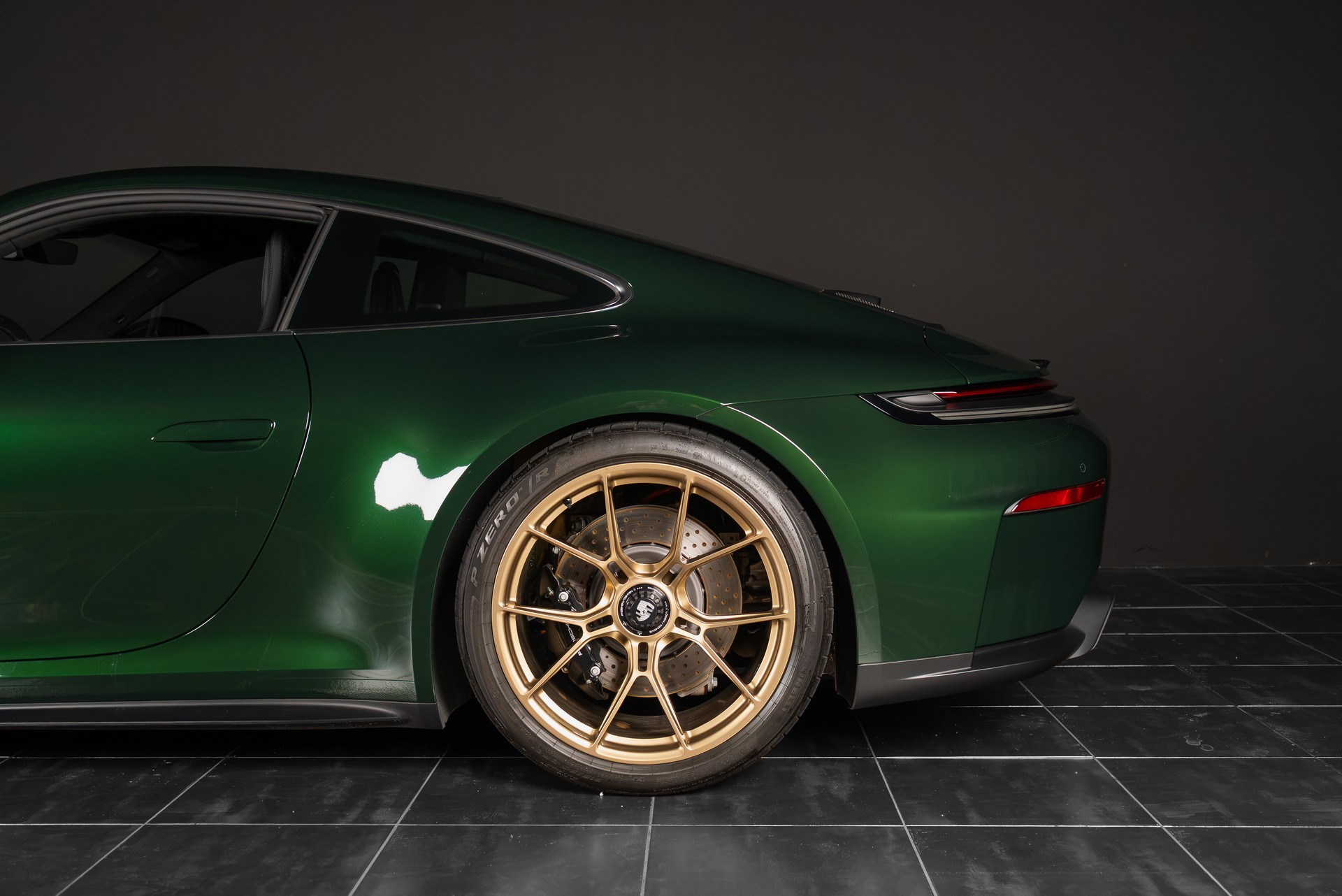 PORSCHE 911 Carrera GT3 Touring-image-2