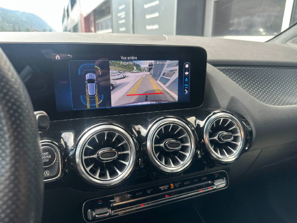 MERCEDES-BENZ GLA 220 AMG Line 4matic (CH)-image-12