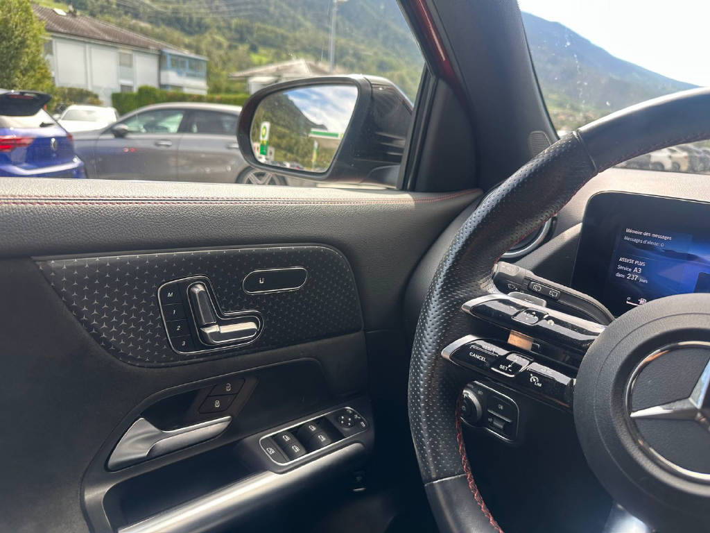 MERCEDES-BENZ GLA 220 AMG Line 4matic (CH)-image-10