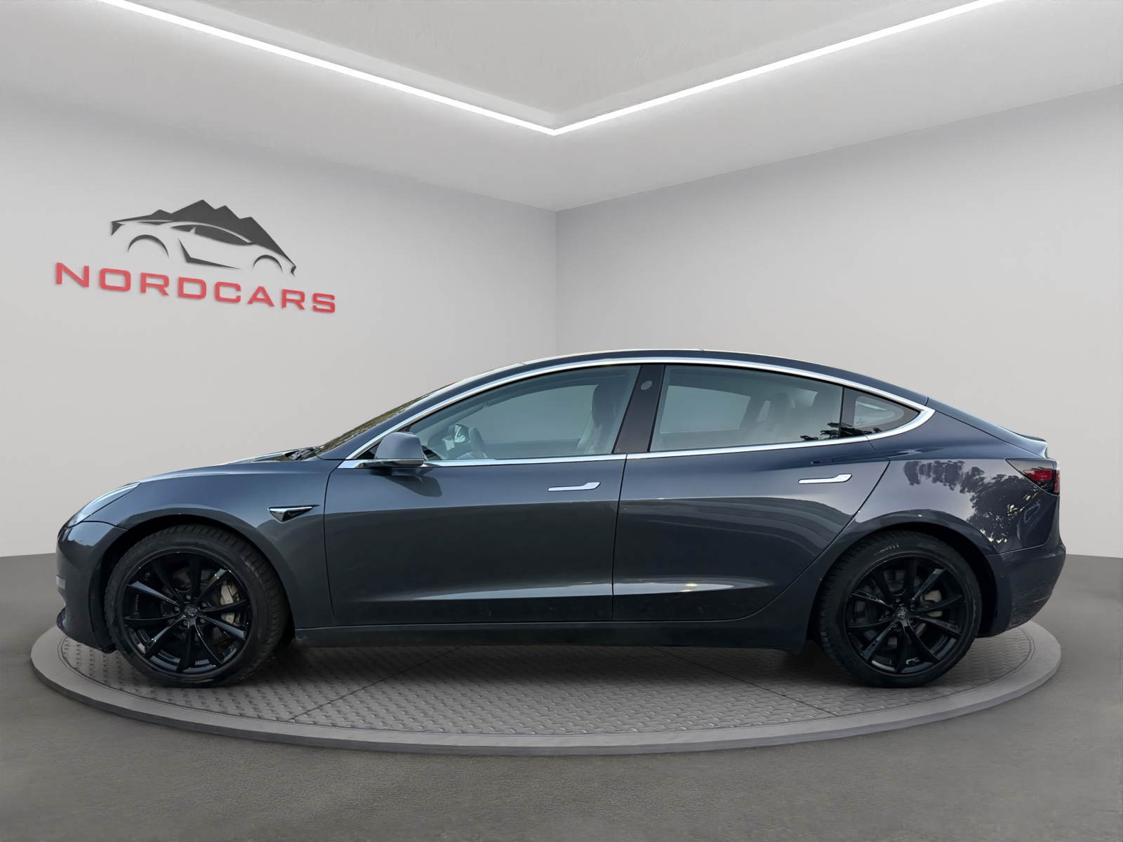 TESLA Model 3 Long Range Dual Motor AWD-image-1