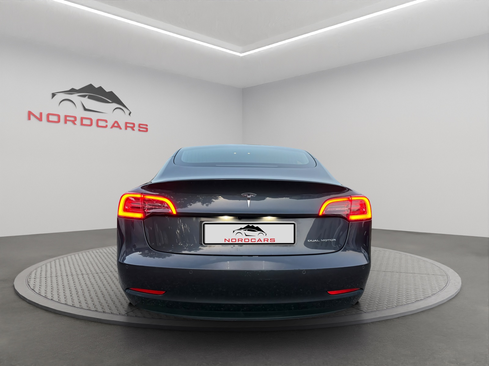 TESLA Model 3 Long Range Dual Motor AWD-image-3