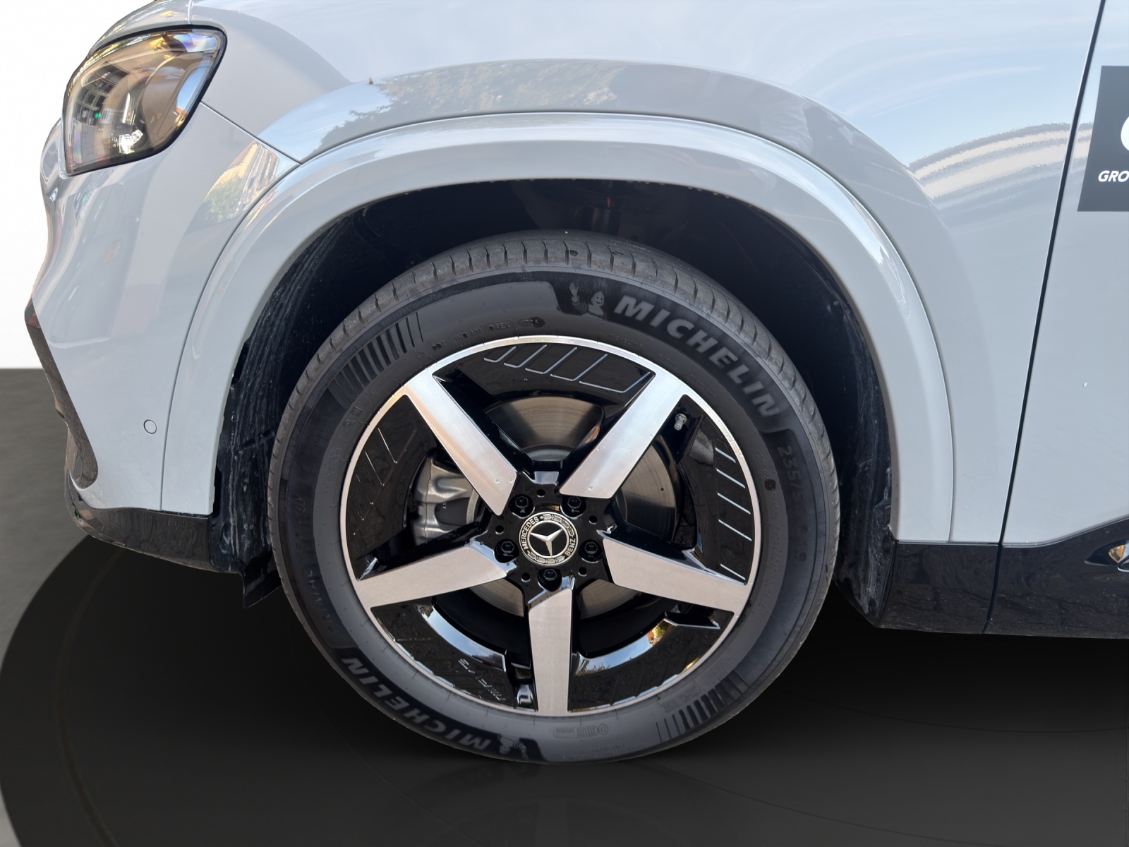 MERCEDES-BENZ GLB 200 4Matic 8G-Tronic-image-5