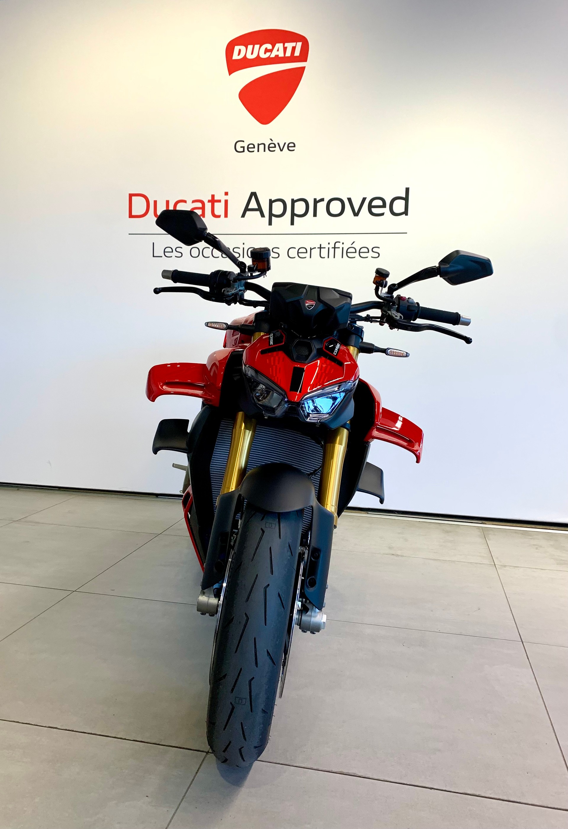 DUCATI Streetfighter V4 S CORSE-showroom-element-2