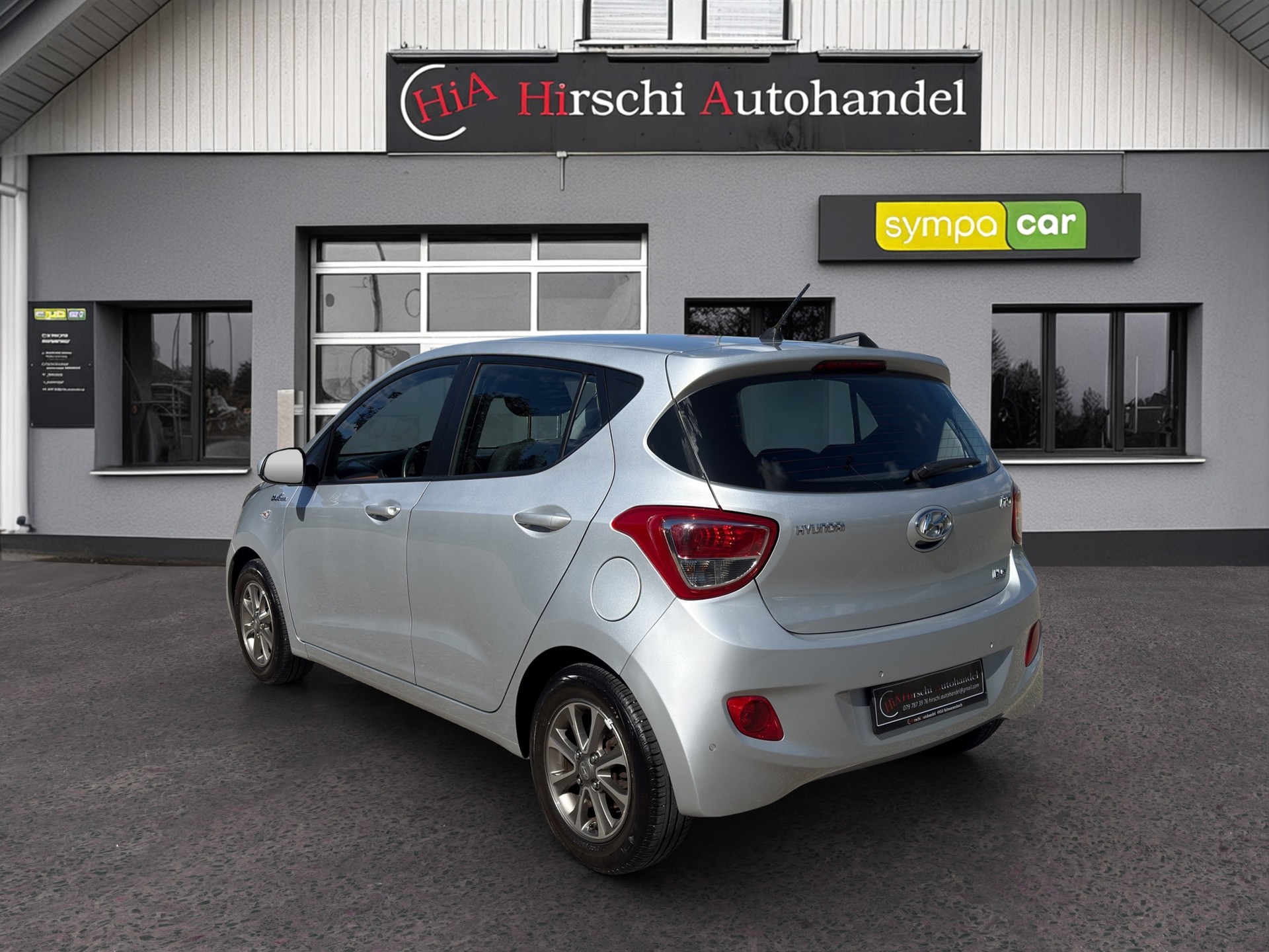 HYUNDAI i10 1.0 Amplia-image-6