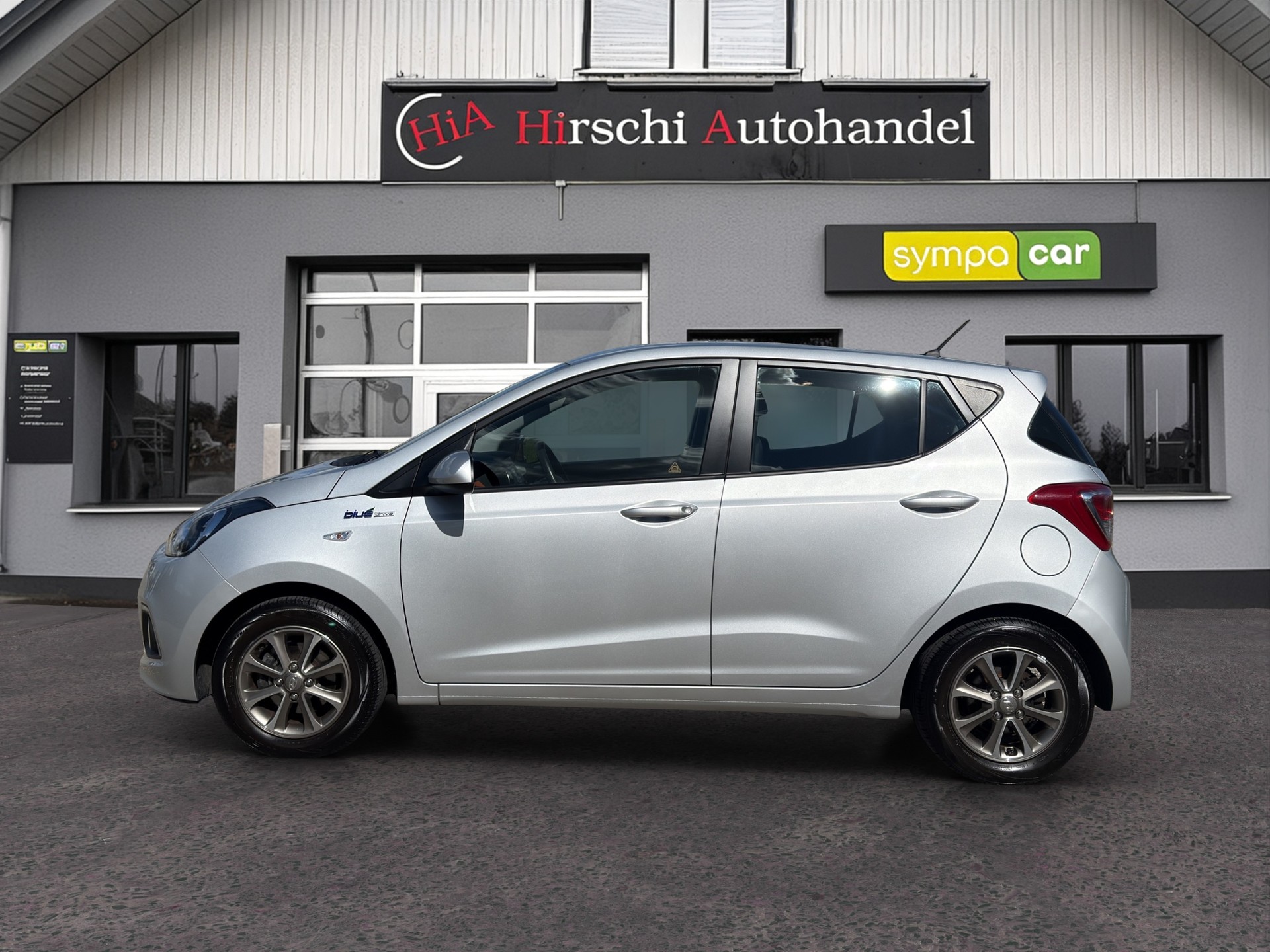 HYUNDAI i10 1.0 Amplia-image-4