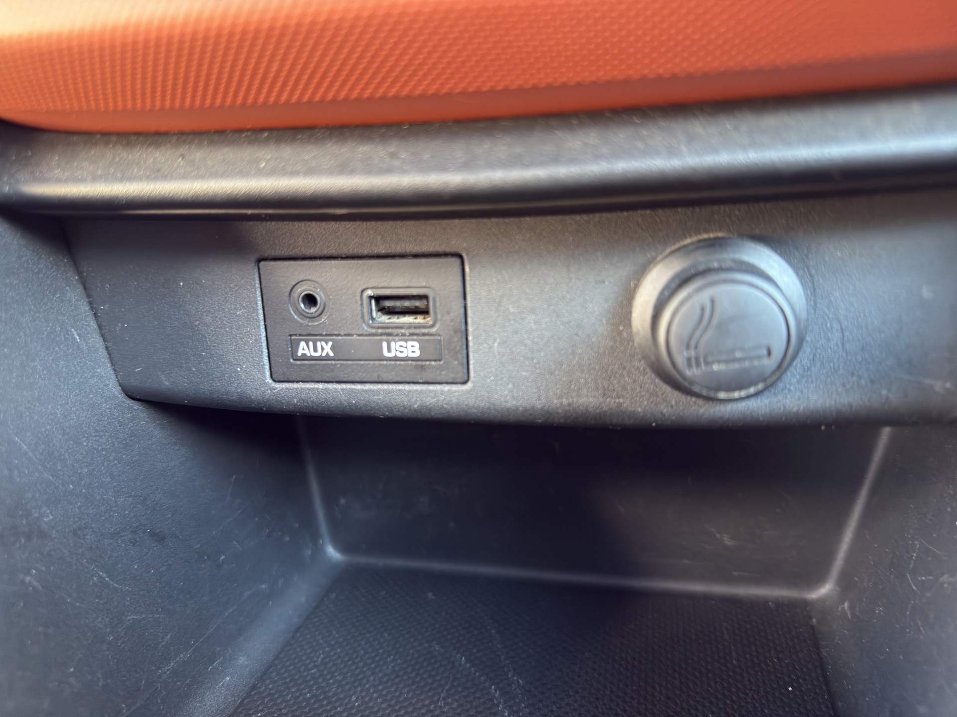 HYUNDAI i10 1.0 Amplia-image-21