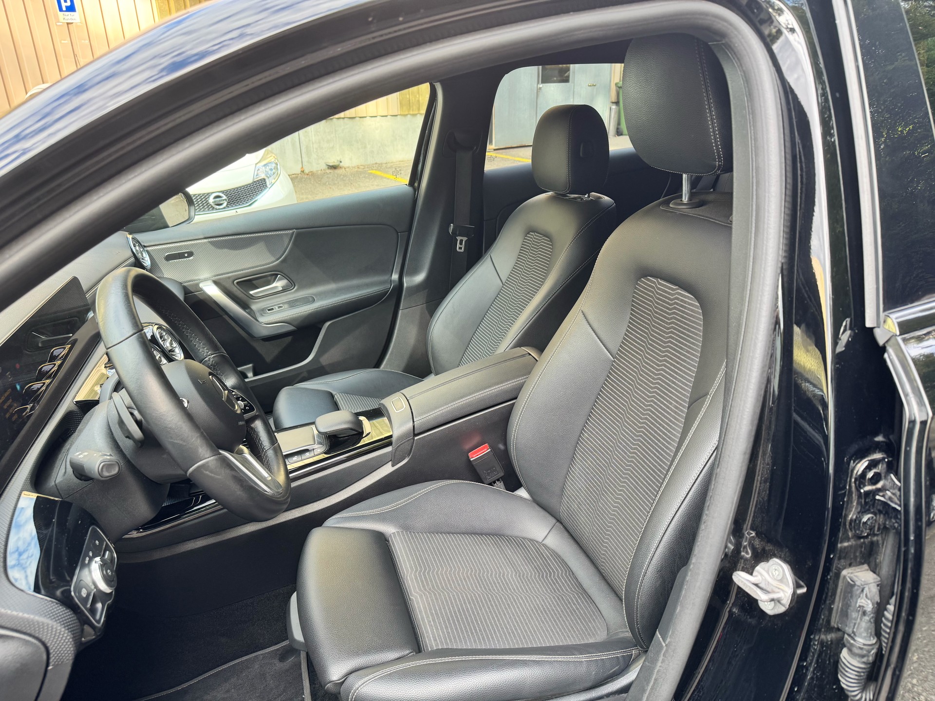 MERCEDES-BENZ A 180 Progressive-image-10