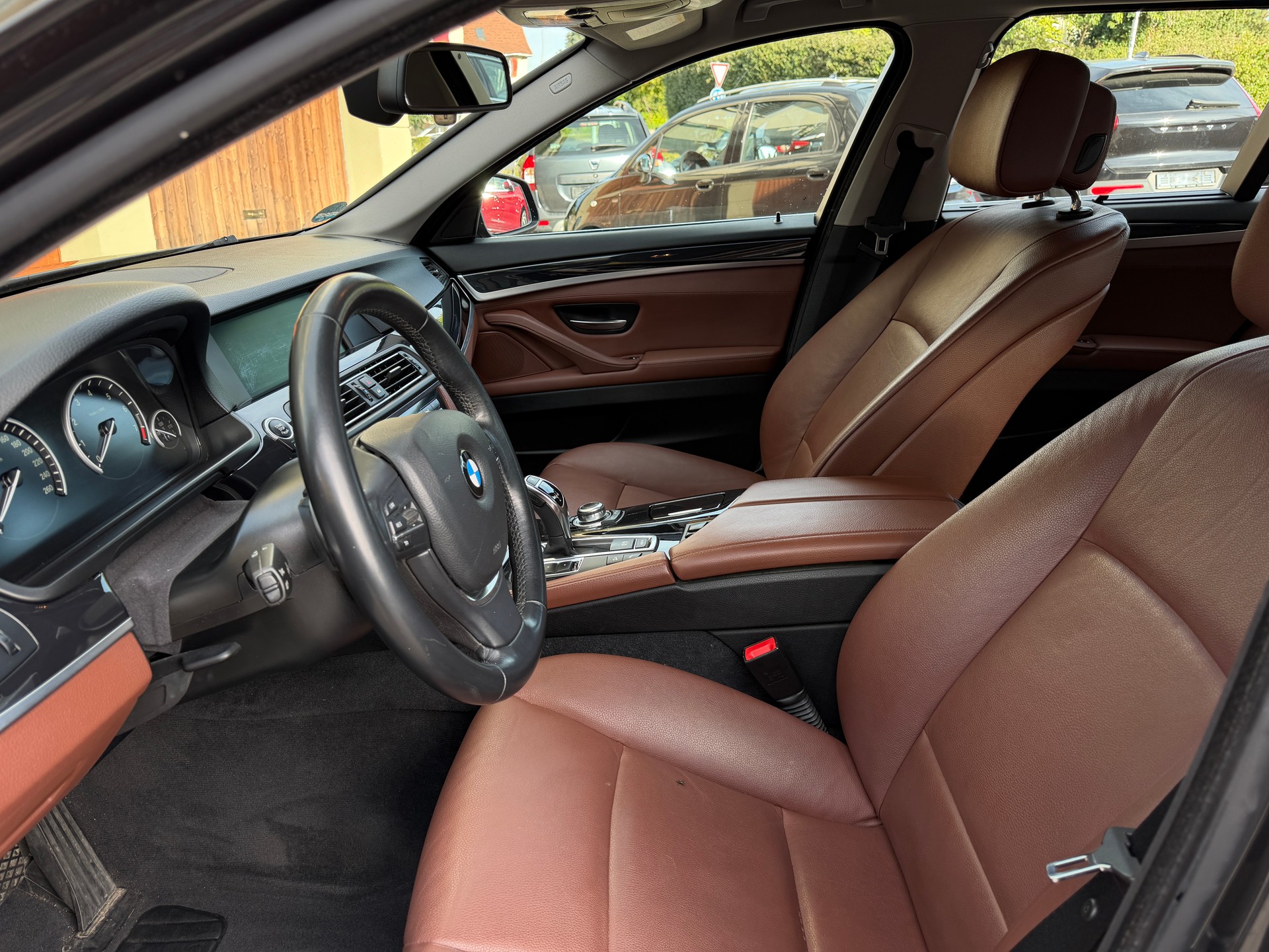 BMW 528i xDrive Touring Steptronic-image-7