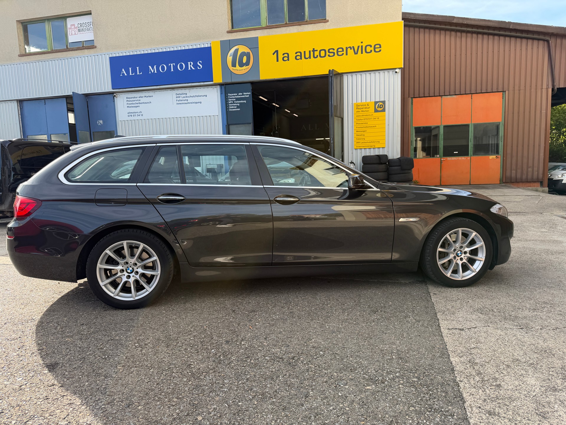 BMW 528i xDrive Touring Steptronic-image-6