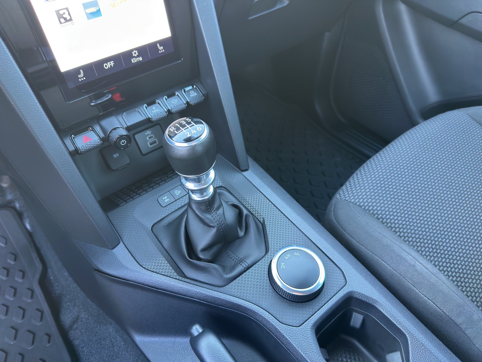 VW Amarok 2.0TDI 4x4-image-13