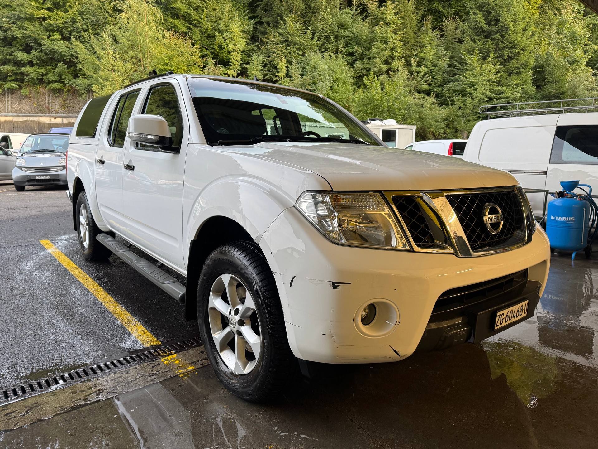 NISSAN Navara Double Cab SE 2.5 dCi 4WD Automat-image-2